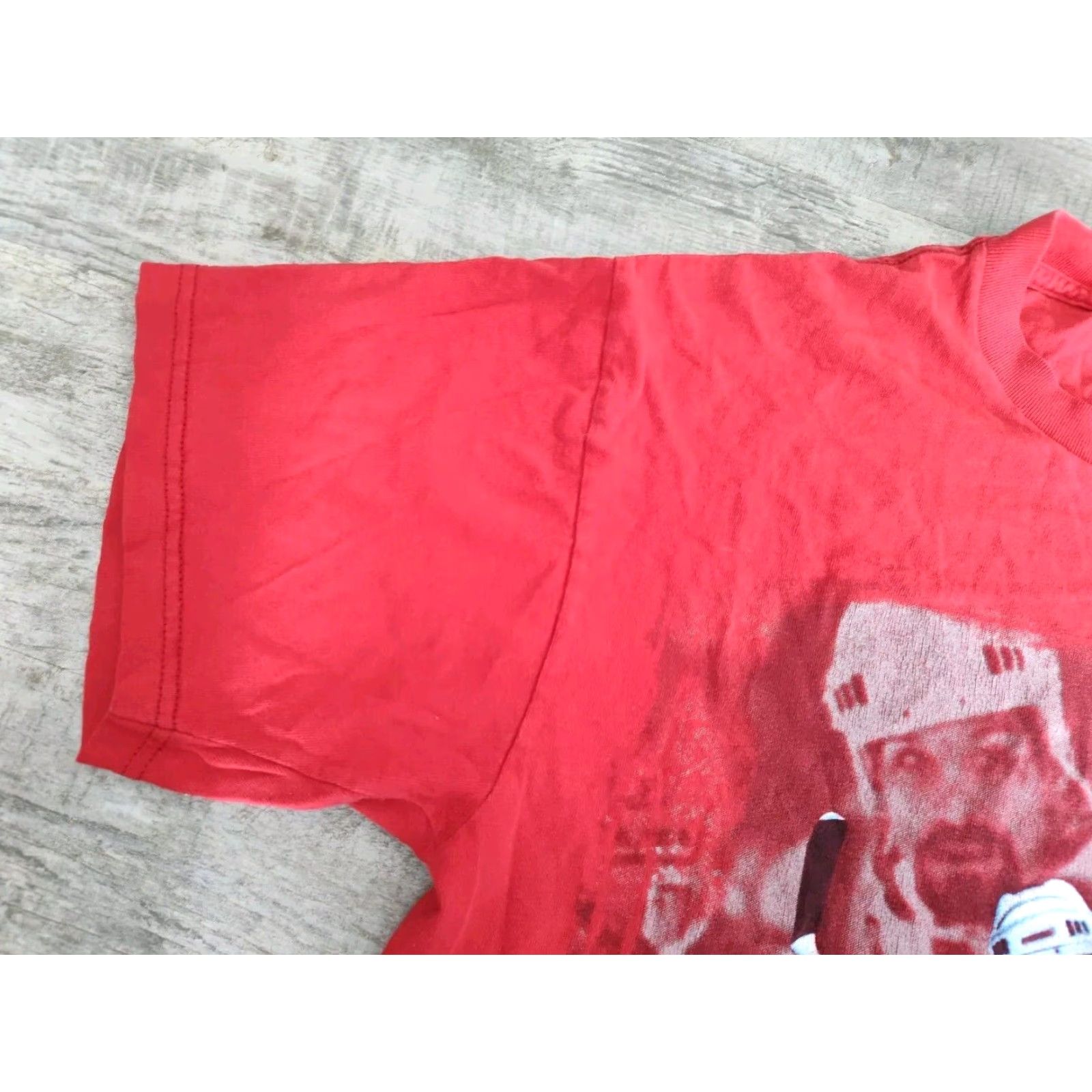 Starter VINTAGE Starter Detroit Red Wings T-Shirt Unisex Adults Medium 1997 90s Shanahan Red Cotton Crew Neck Shirt Men Women Size US M / EU 48-50 / 2 - 5 Thumbnail