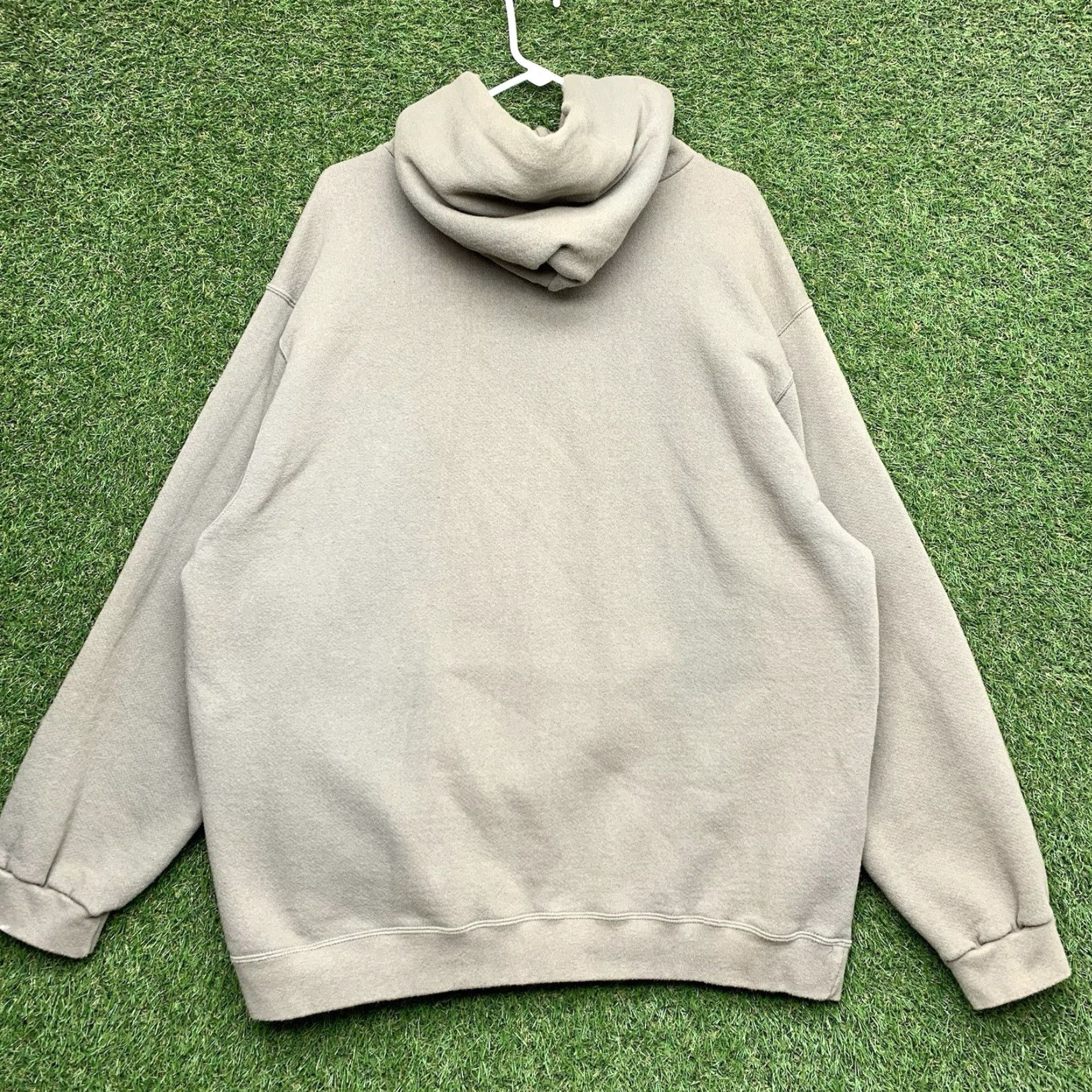 Nike VINTAGE Nike Olive Green Hoodie Mens XL Center Swoosh Faded Baggy 90s Y2K Sportswear Pullover Sweatshirt Hoodie Mens XL Green Nike Sportswear 90s Size US XL / EU 56 / 4 - 2 Thumbnail