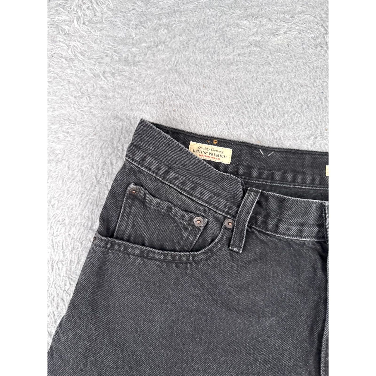 Levi's VINTAGE Levis Shorts Womens Black Denim 33 High Rise 80s Cut-Off 5-Pocket Stretch Jeans Short Size 24" / US 00 / IT 34 - 4 Thumbnail