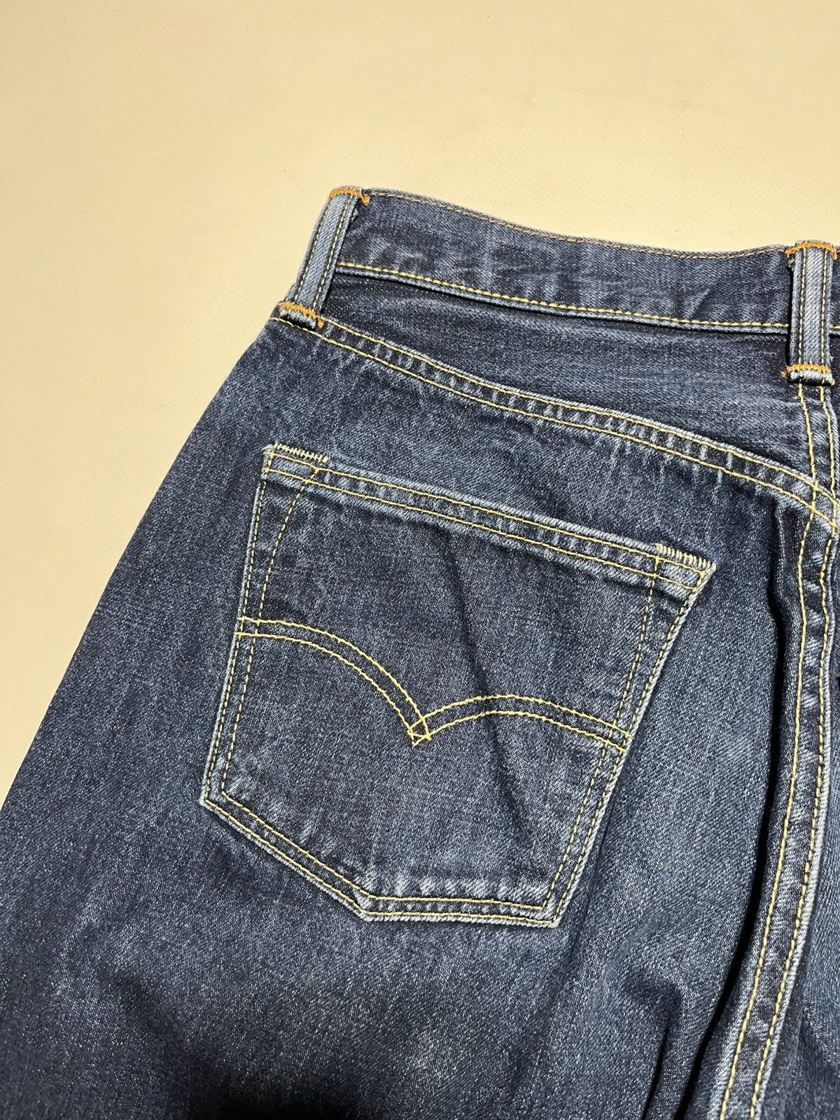 Levi's Vintage Clothing Vintage Levi’s 501 WhiteOak ConeDenim Selvedge VStitch Jeans Size US 30 / EU 46 - 17 Thumbnail