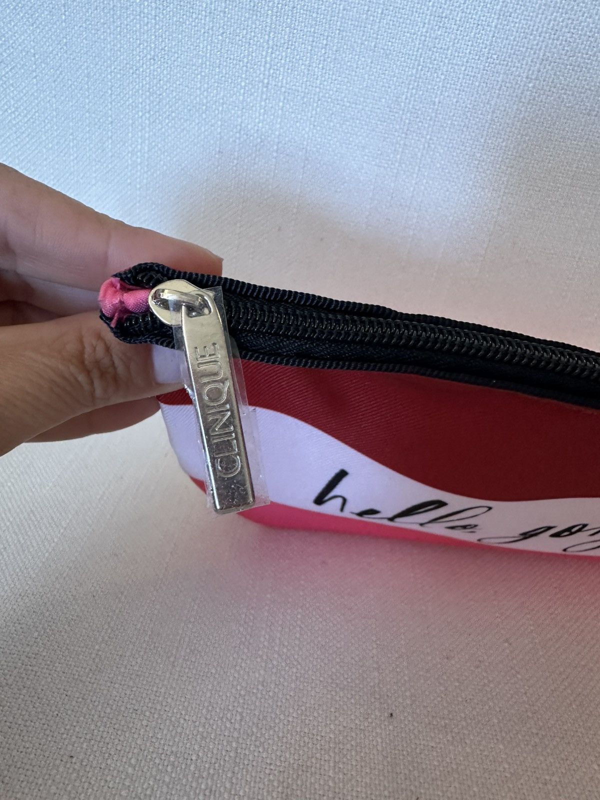 Kate Spade Clinique x Kate Spade New York Hello, Gorgeous Cosmetic Bag Size ONE SIZE - 2 Thumbnail