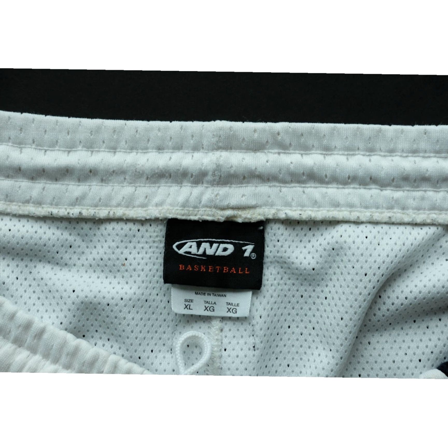 Vintage VINTAGE AND1 Basketball Shorts 90s Y2K MixTape Tour Men Jersey Adult XL White Men Size US XL / EU 56 / 4 - 4 Thumbnail
