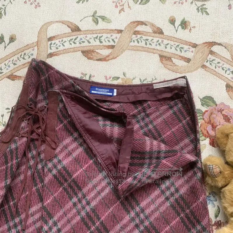Burberry Burberry Women's Purple Wool Skirt. Size 23" - 3 Thumbnail