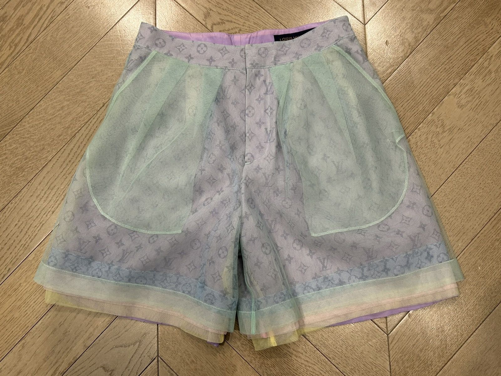 Louis Vuitton MULTICOLOR TULLET SHORTS Size US 36 / EU 52 - 1 Thumbnail