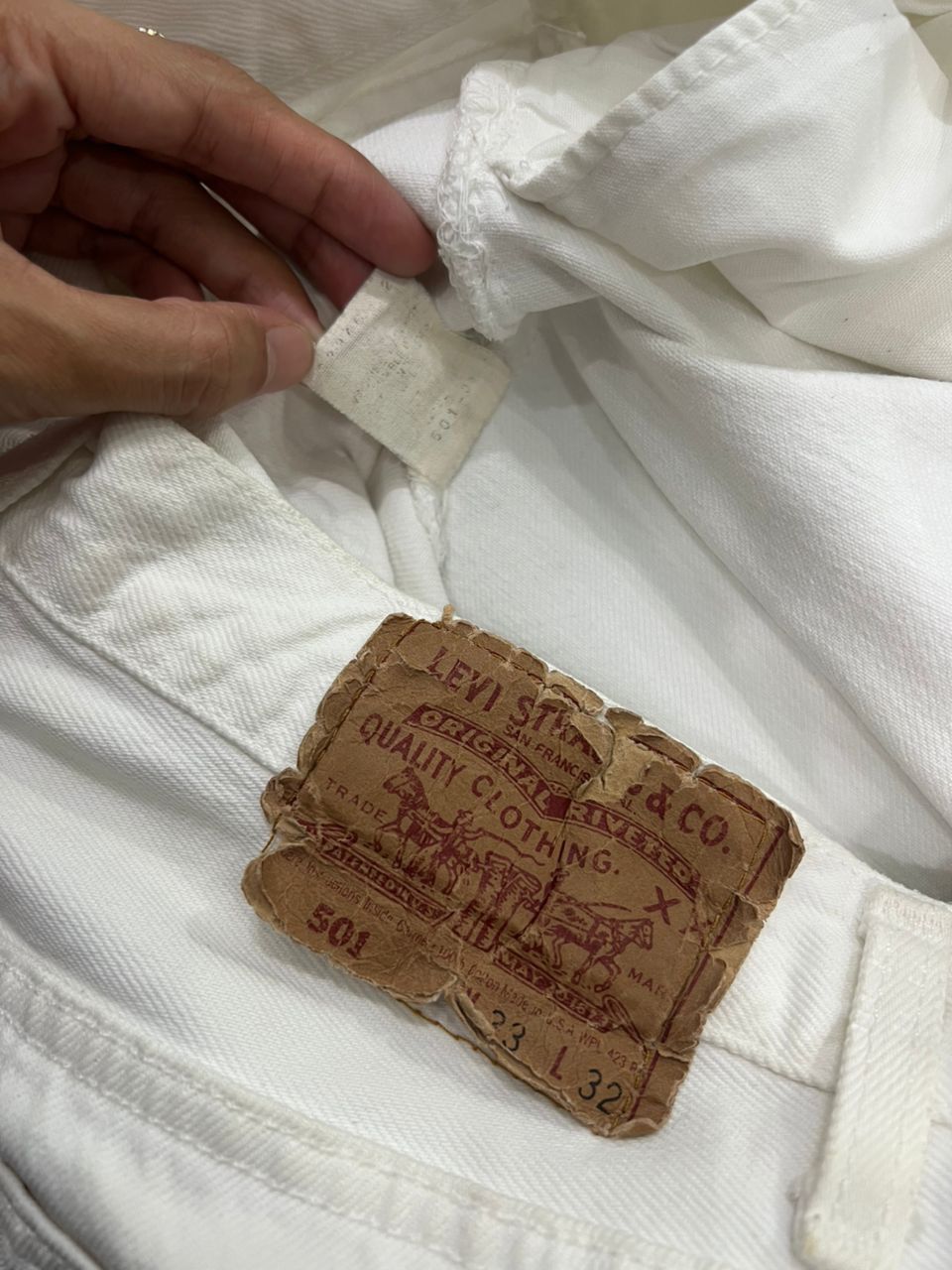 Levi's Vintage 1990’s Levis 501 white colour Size US 32 / EU 48 - 11 Thumbnail