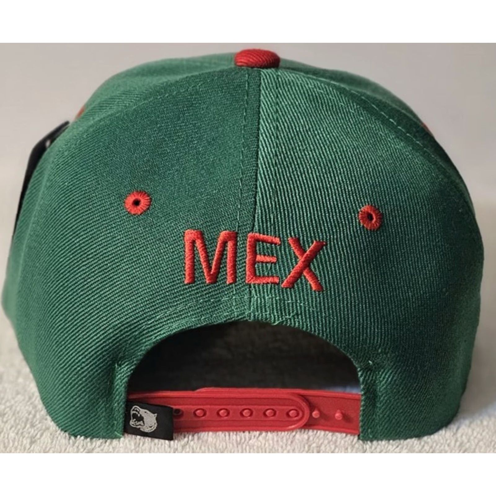 Vintage MEXICO MEXICAN FLAG EAGLE BIRD SNAKE SNAPBACK BASEBALL CAP ( GREEN ) MEXICO MEXICAN FLAG EAGLE BIRD SNAKE SNAPBACK BASEBALL CAP ( GREEN ) Size ONE SIZE - 2 Thumbnail
