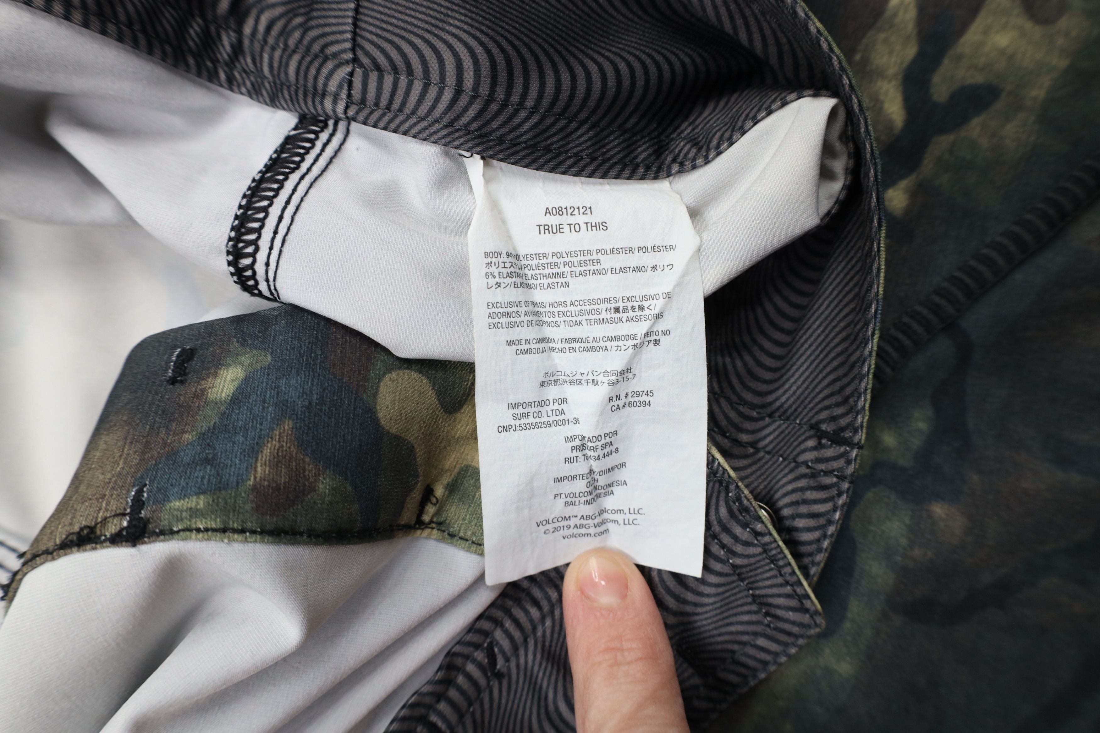 Vintage × Volcom Volcom Mod Tech Camouflage Board Swim Trunks Shorts Size US 31 - 7 Thumbnail