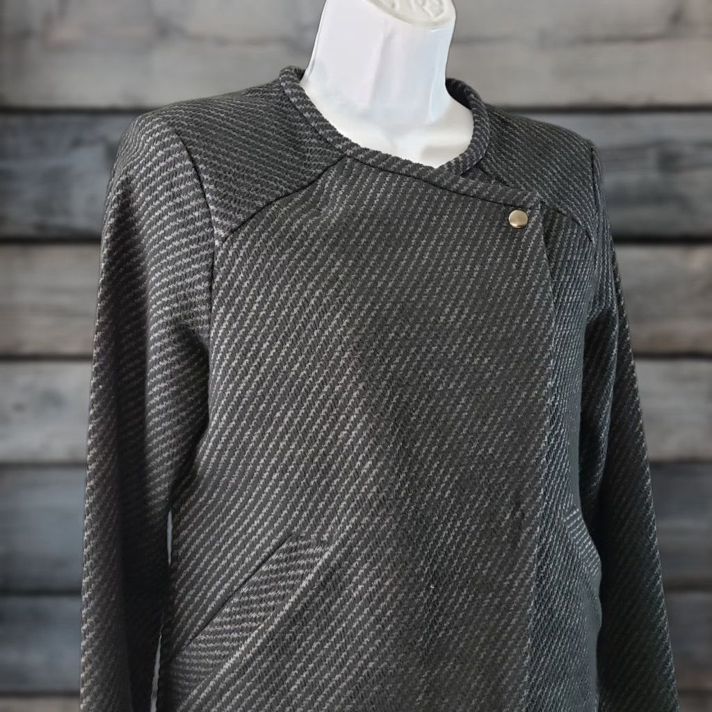Ann Taylor Ann Taylor Womens Moto Jacket Size Small Black Gray Snap Button Cotton Blend Jacket Womens Small Black Moto 90s? Size S / US 4 / IT 40 - 1 Thumbnail