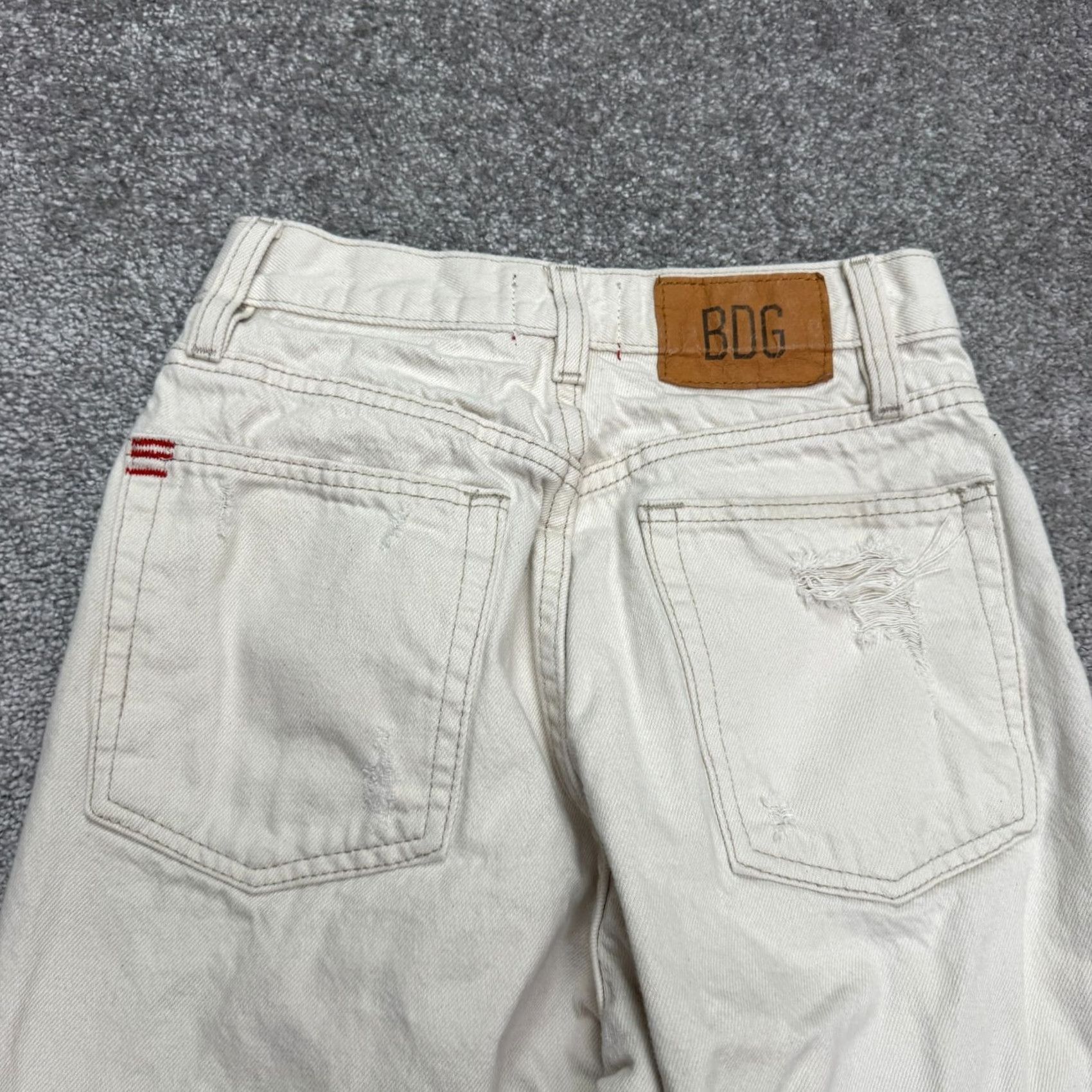 Urban Outfitters BDG Urban Outfitters Jeans Baggy High Rise Denim Womens 26R Cream Beige Distressed 5-Pocket Regular Jeans Mens Womens Size 26" / US 2 / IT 38 - 4 Thumbnail
