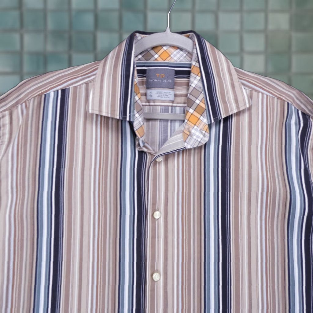 Vintage Thomas Dean Shirt Mens Extra Large Button Up Long Sleeve Beige Blue Striped Size US XL / EU 56 / 4 - 1 Thumbnail