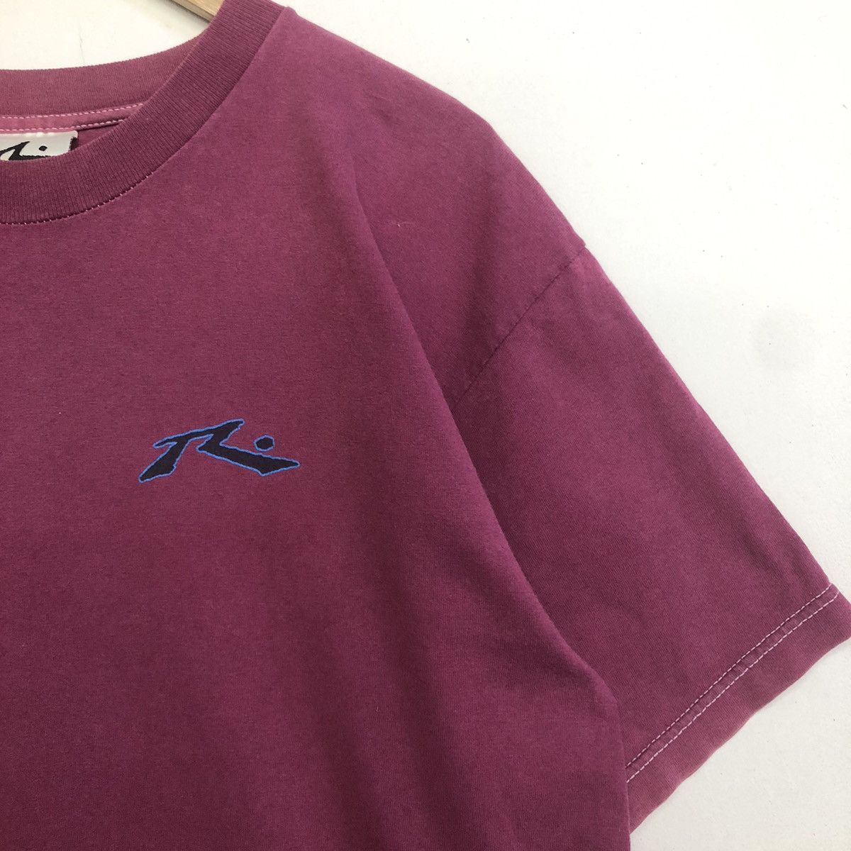 Rusty VINTAGE RUSTY SURFING CO. BACKHITT TSHIRT Size US M / EU 48-50 / 2 - 7 Thumbnail