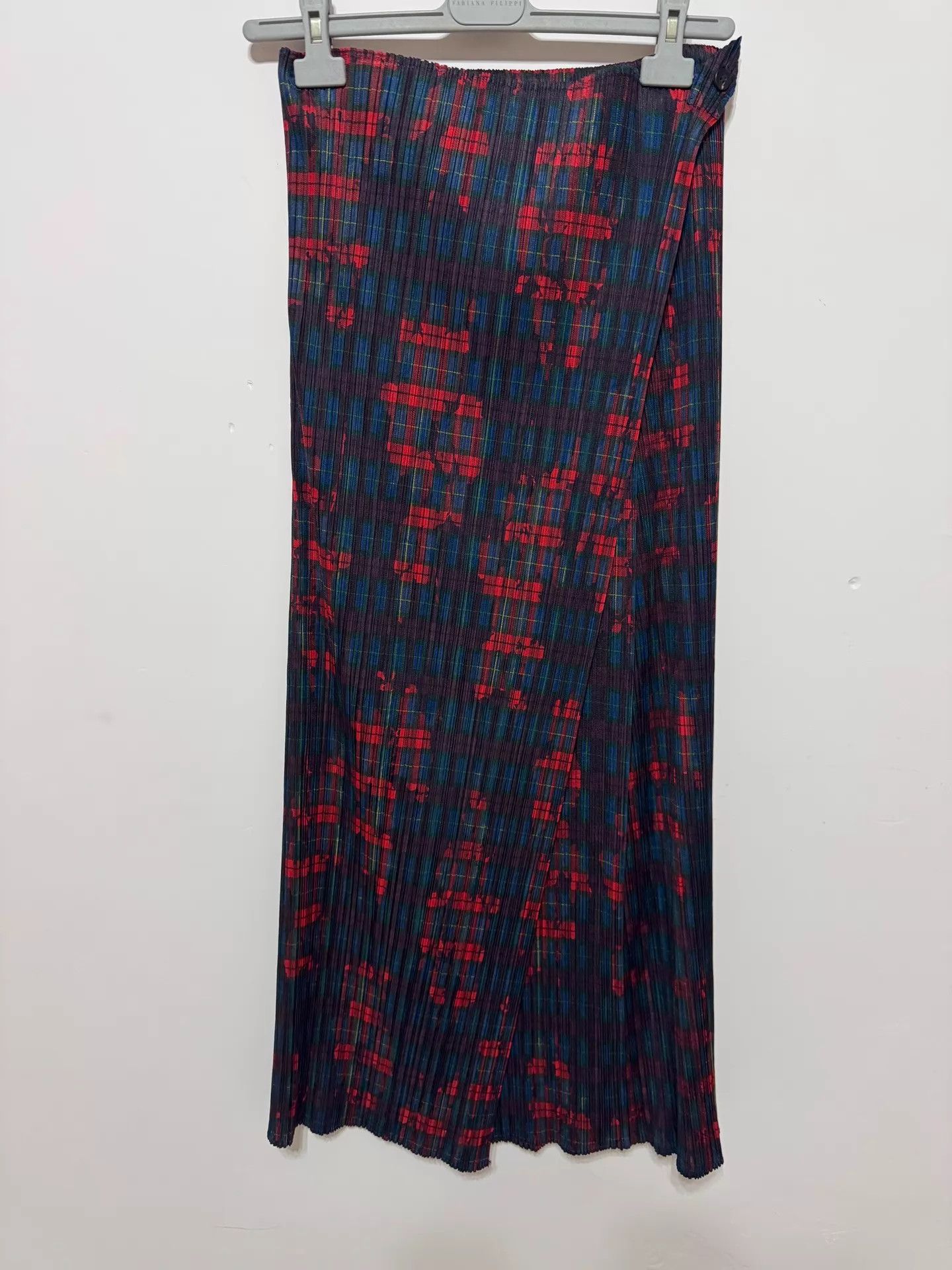 Issey Miyake ISSEY MIYAKE Pleats Please Red Check Skirt 5 Size 27" / US 4 / IT 40 - 1 Thumbnail