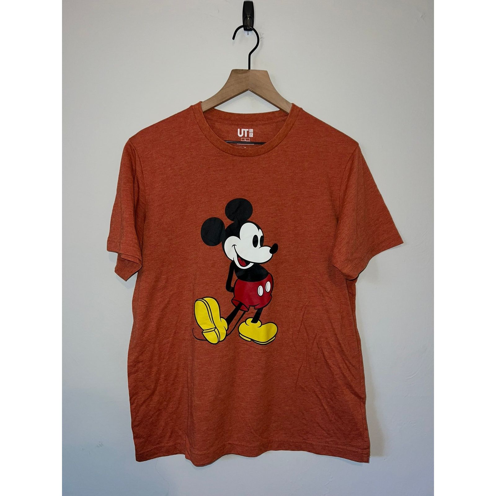 Disney Disney Uniqlo Mickey Mouse Shirt Red T-Shirt Tee L Large Size US L / EU 52-54 / 3 - 1 Thumbnail