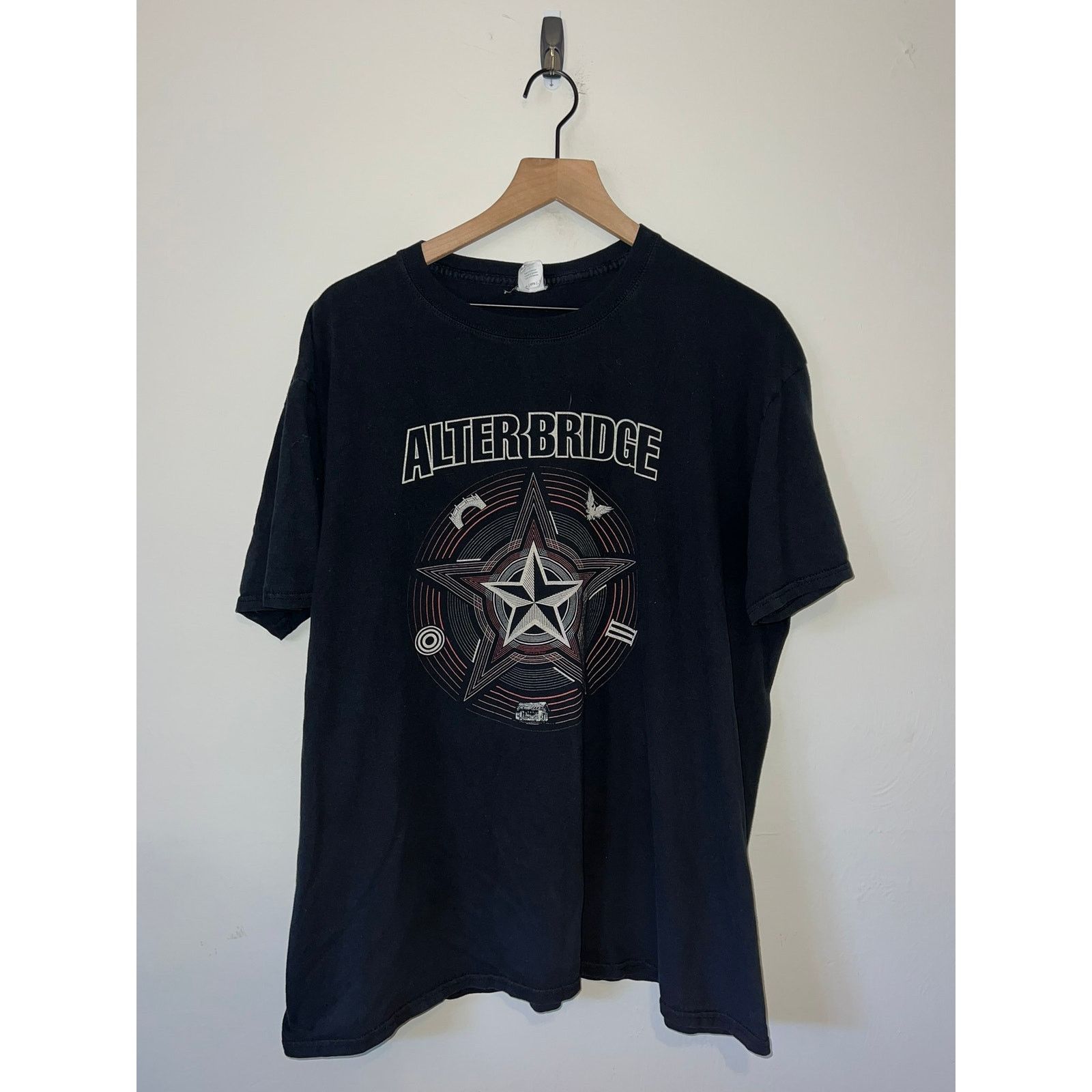 Gildan Alterbridge Shirt Alter Bridge Rock Band Tour Tee 2000s 2XL Size US XXL / EU 58 / 5 - 1 Thumbnail