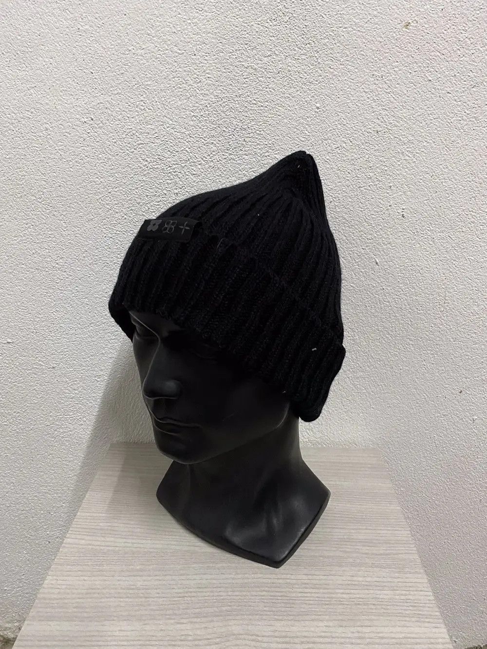 Japanese Brand × Vintage Bts Small Logo Beanie Hat Size ONE SIZE - 3 Thumbnail