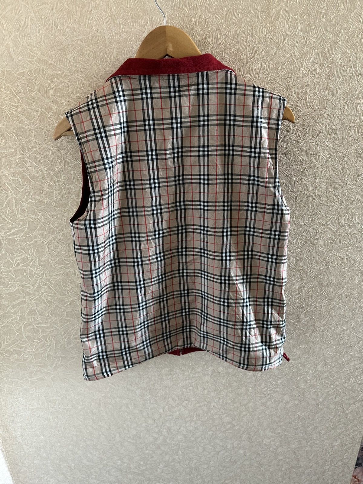 Burberry Burberry double-sided vest size M red/ multicolor Size US M / EU 48-50 / 2 - 3 Thumbnail