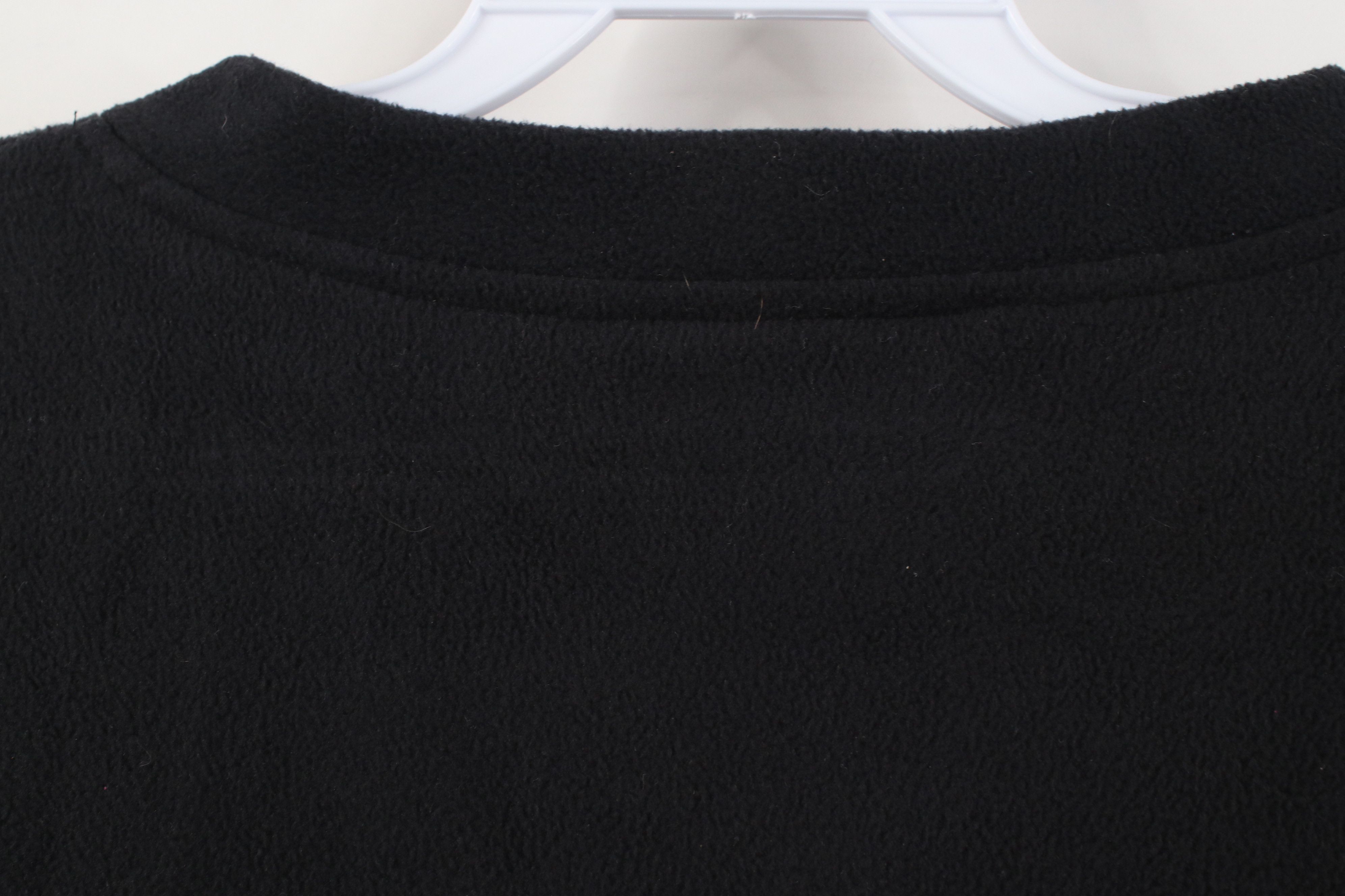 Woolrich Woolen Mills Vintage 90s Woolrich Blank Fleece V-Neck Sweater Vest Black Size US L / EU 52-54 / 3 - 10 Thumbnail