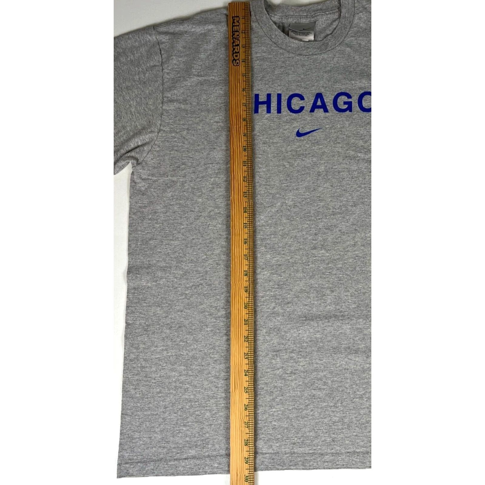 Nike VINTAGE Nike Chicago T-Shirt Mens XL Heather Gray Short Sleeve Crew Neck 2000s 2006 Vintage Chicago Nike Mens XL T-Shirt Size US XL / EU 56 / 4 - 7 Thumbnail