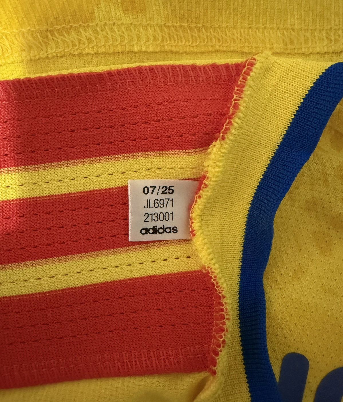 Adidas Colombian Home Jersey Size US M / EU 48-50 / 2 - 6 Thumbnail