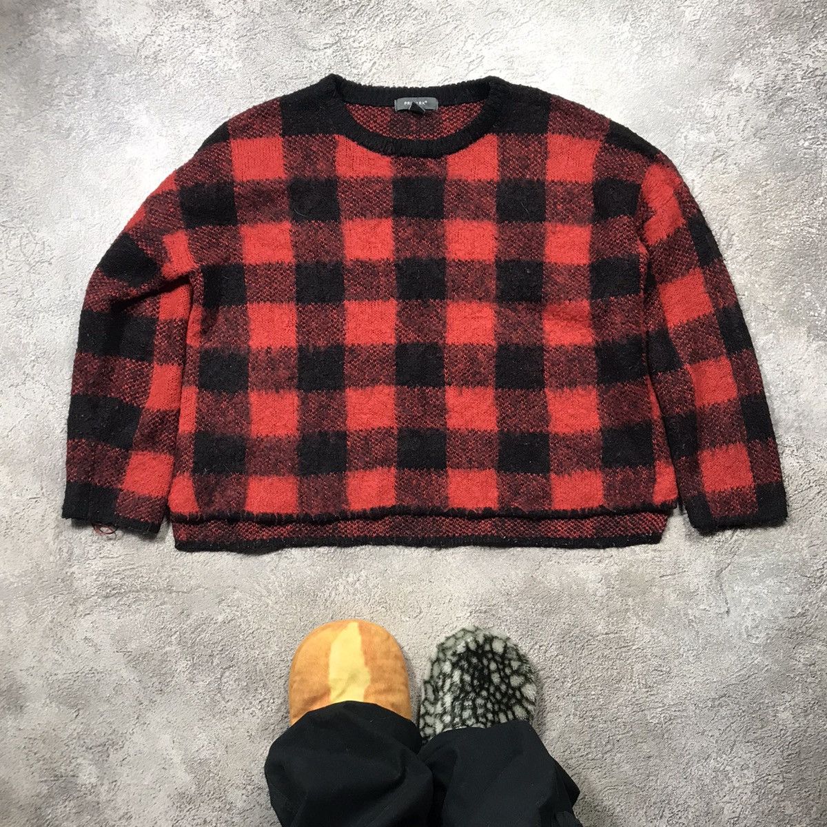 Vintage Vintage 90s Red Black Buffalo Plaid Oversized Sweater Grunge Size M / US 6-8 / IT 42-44 - 1 Thumbnail
