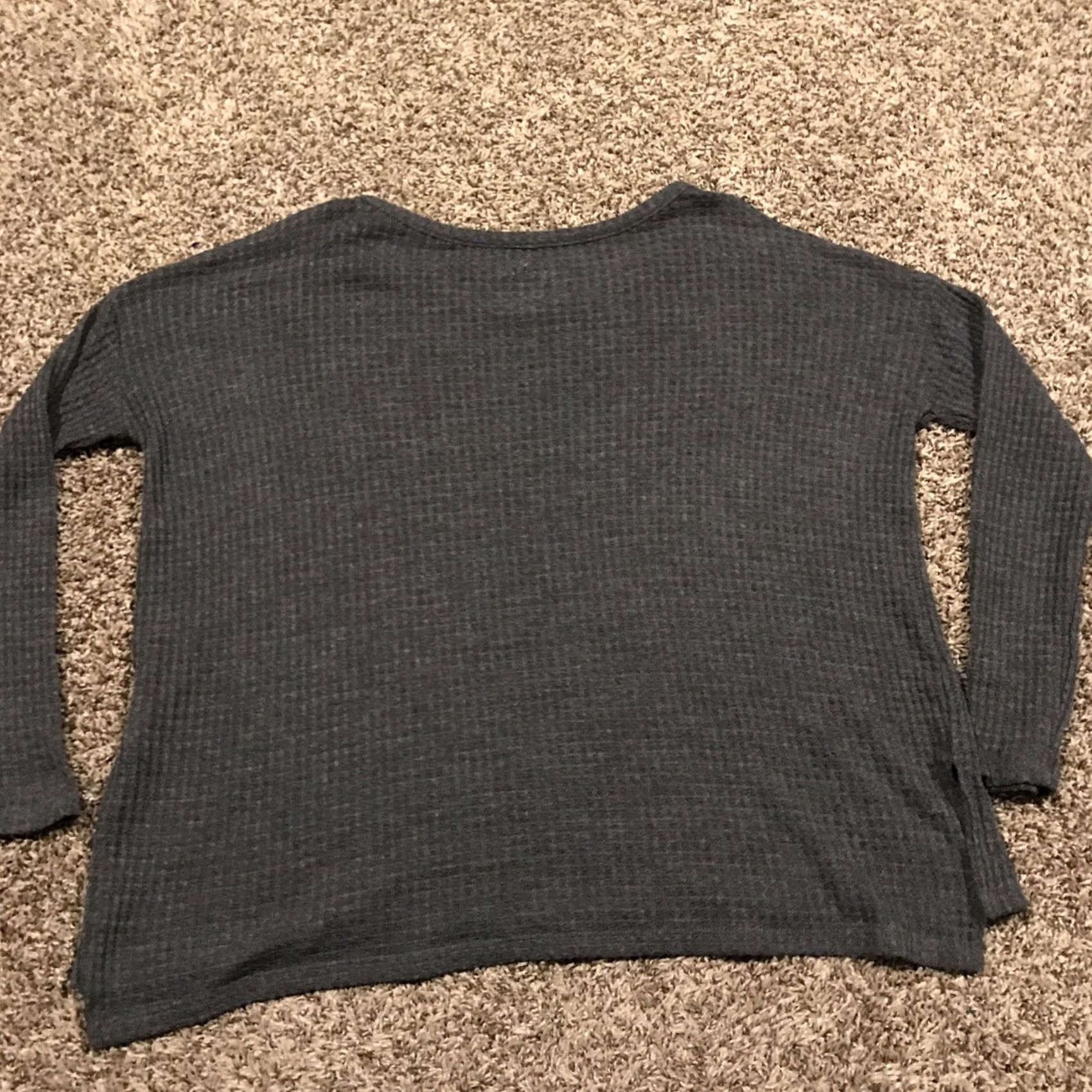 American Eagle Outfitters American Eagle Womens S Gray Plush Long Sleeve Shirt Open Shoulder A32 Size S / US 4 / IT 40 - 3 Thumbnail