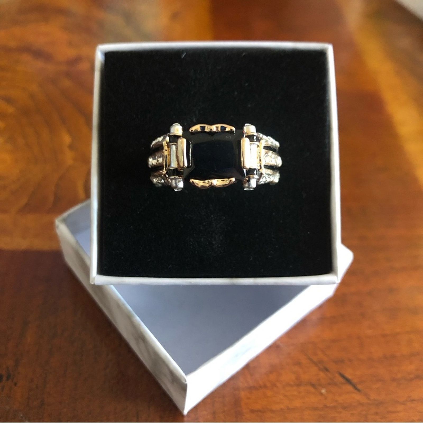 Jewelry Men’s fashionable faceted black stone gold band ring NWT 9 Size ONE SIZE - 2 Thumbnail