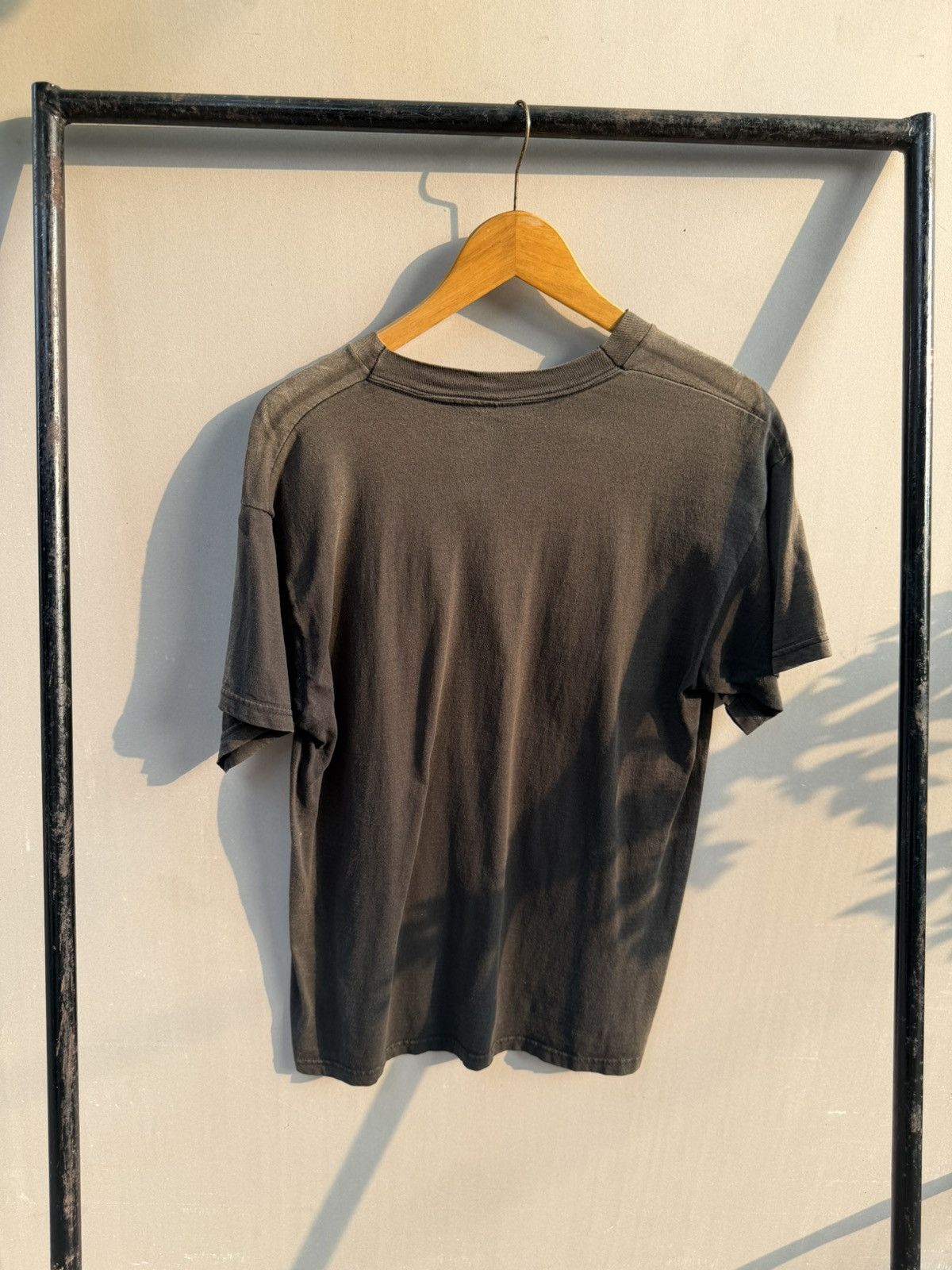 Band Tees Trsahed sunfaded T-Shirt Size US L / EU 52-54 / 3 - 4 Thumbnail