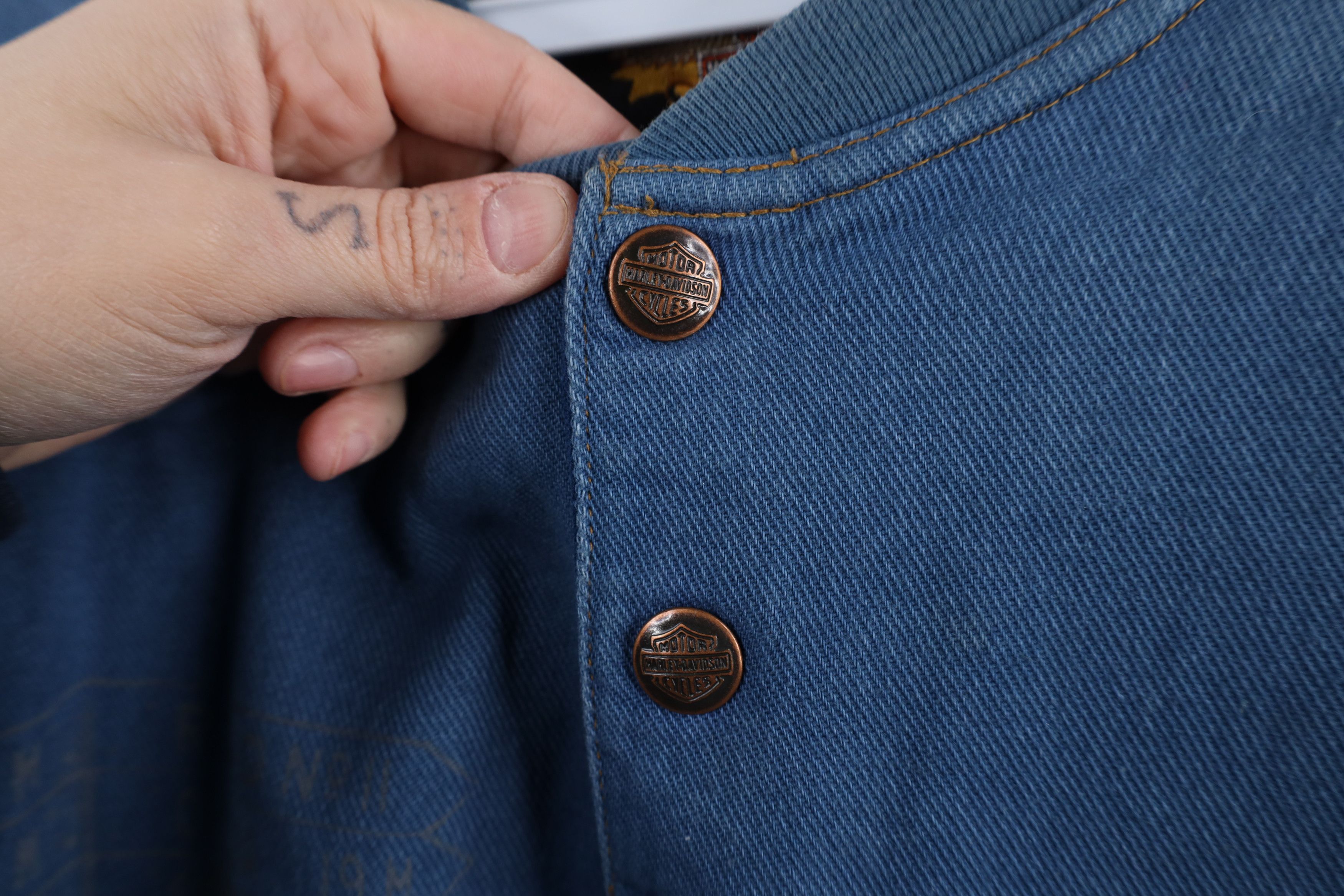 Harley Davidson × Vintage Vintage 90s Harley Davidson Denim Henley Sweatshirt USA Size US L / EU 52-54 / 3 - 6 Thumbnail