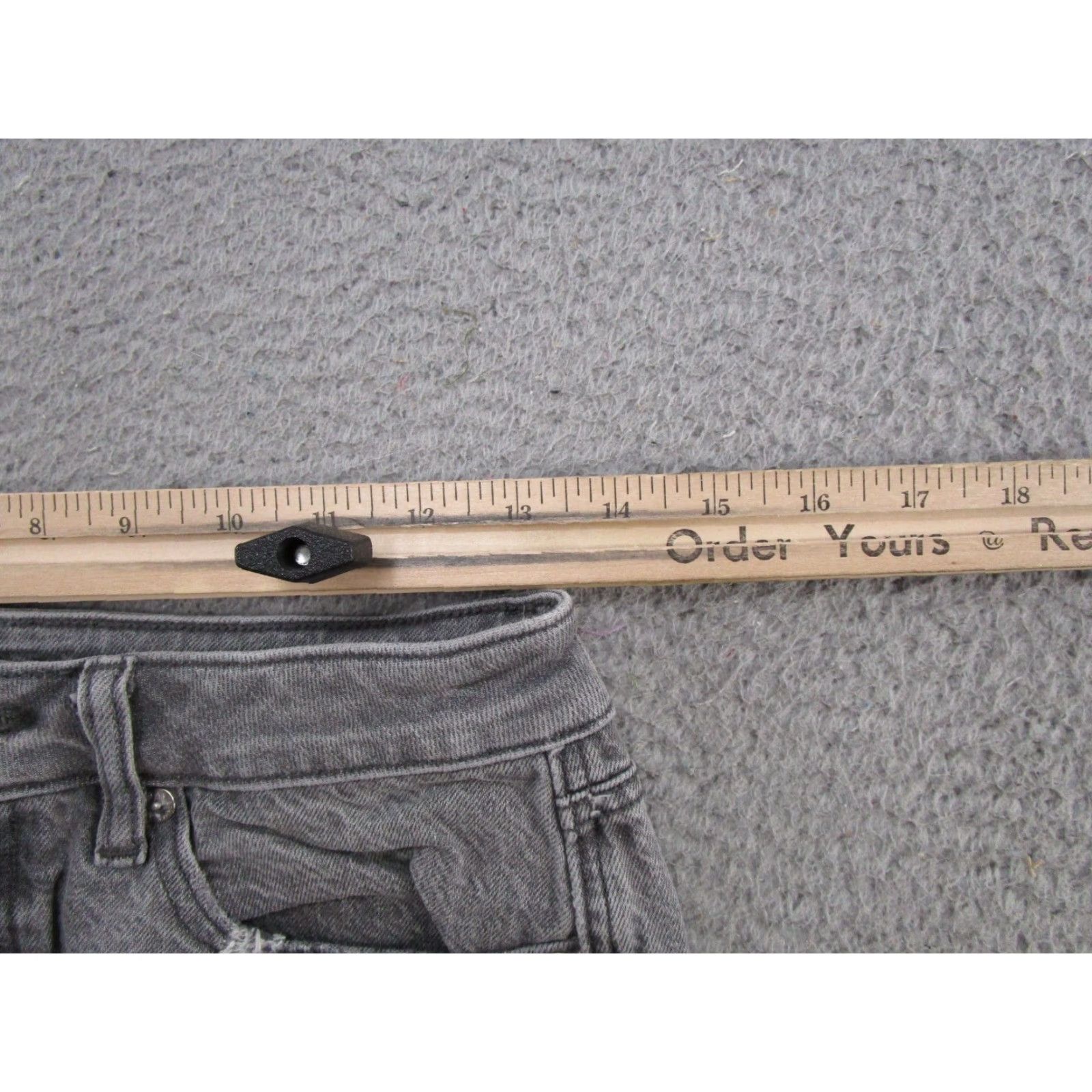 American Eagle Outfitters American Eagle Outfitters Denim High Rise Mom Jeans Size 6 Black Stretch Distressed Womens Jeans Size 28" / US 6 / IT 42 - 7 Thumbnail