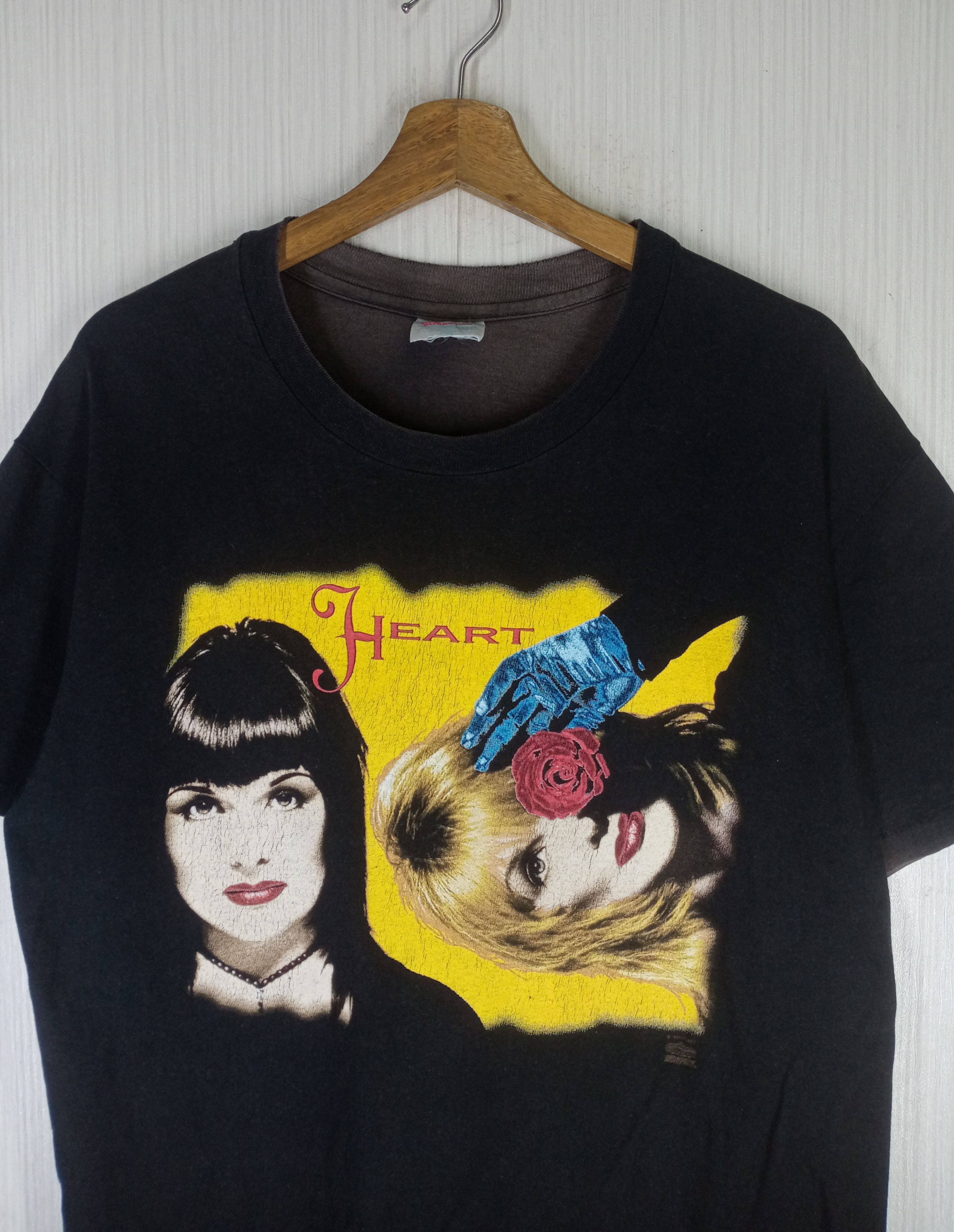 Band Tees Vintage 1983 The Head To Hearts Tour Nancy & Ann Wilson Size US L / EU 52-54 / 3 - 3 Thumbnail
