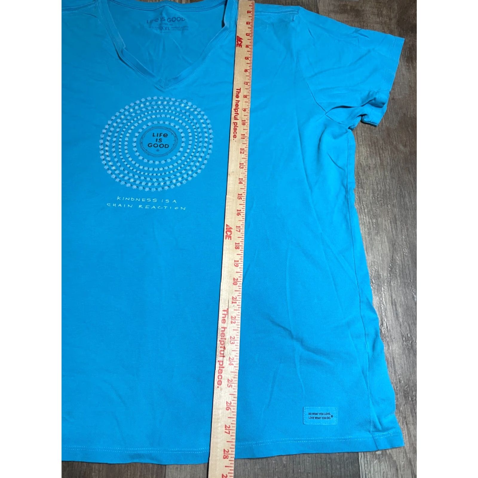 Life is Good Life is Good Shirt Womens Top Blue Short Sleeve Kindness is a Chain Reaction 2XL Womens T-Shirt Size XXL / US 16-18 / IT 52-54 - 4 Thumbnail