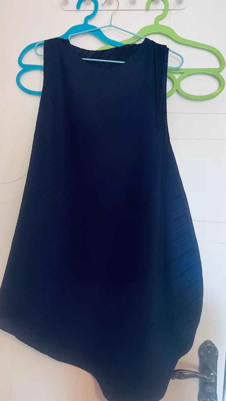 Issey Miyake Issey Miyake size:3 Blue pleated vest Size XS / US 0-2 / IT 36-38 - 1 Thumbnail
