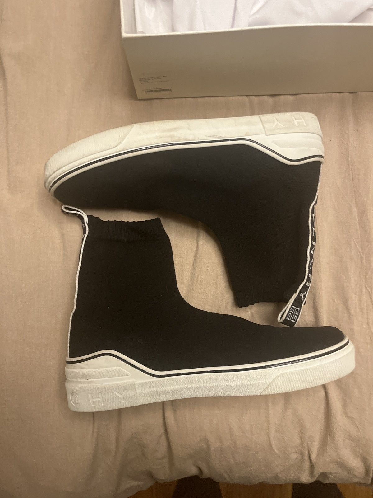 Givenchy Givenchy George V Sock Size US 9 / EU 42 - 2 Thumbnail