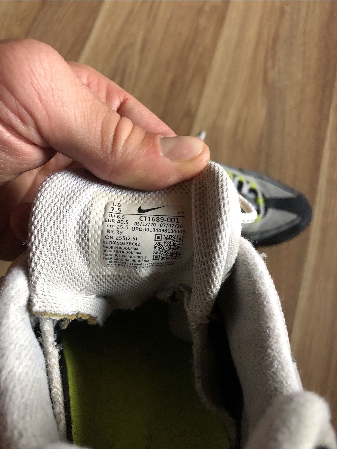 Nike Nike air max 95 neon Size US 7.5 / EU 40-41 - 4 Thumbnail