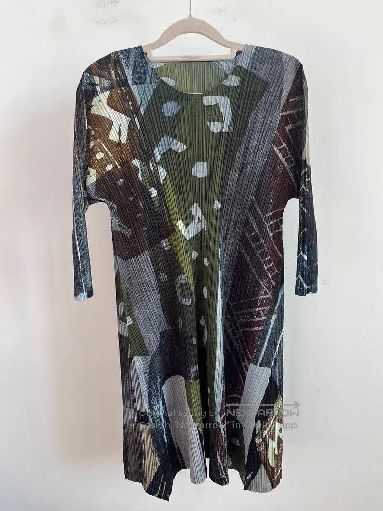 Issey Miyake Issey Miyake Green Short-Sleeve Top Size L / US 10 / IT 46 - 1 Thumbnail