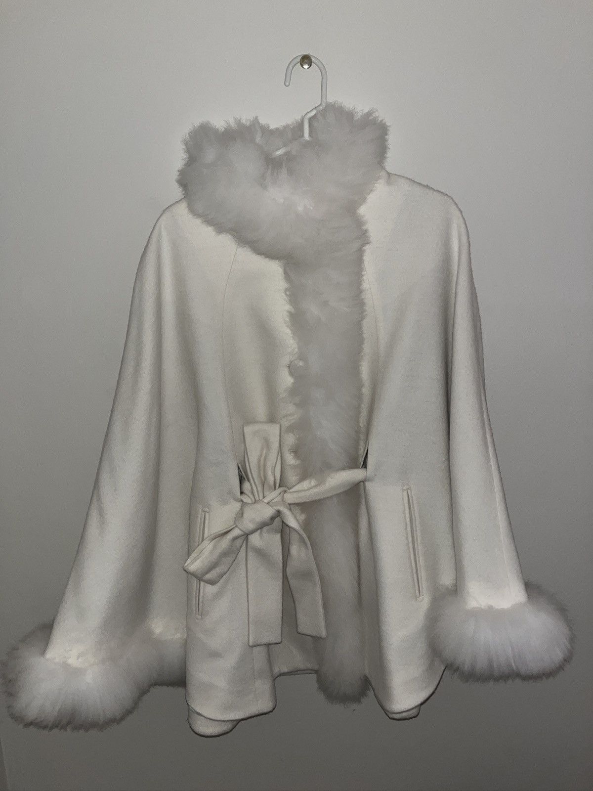 Other Real Fur Button Cape Size ONE SIZE - 2 Thumbnail