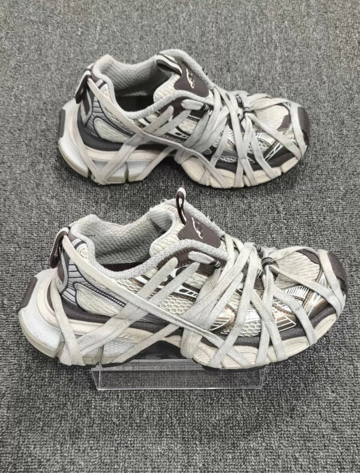 Balenciaga Balenciaga Gray Brown Crazy Lacing Dad Shoe 37 Size US 7 / IT 37 - 4 Thumbnail