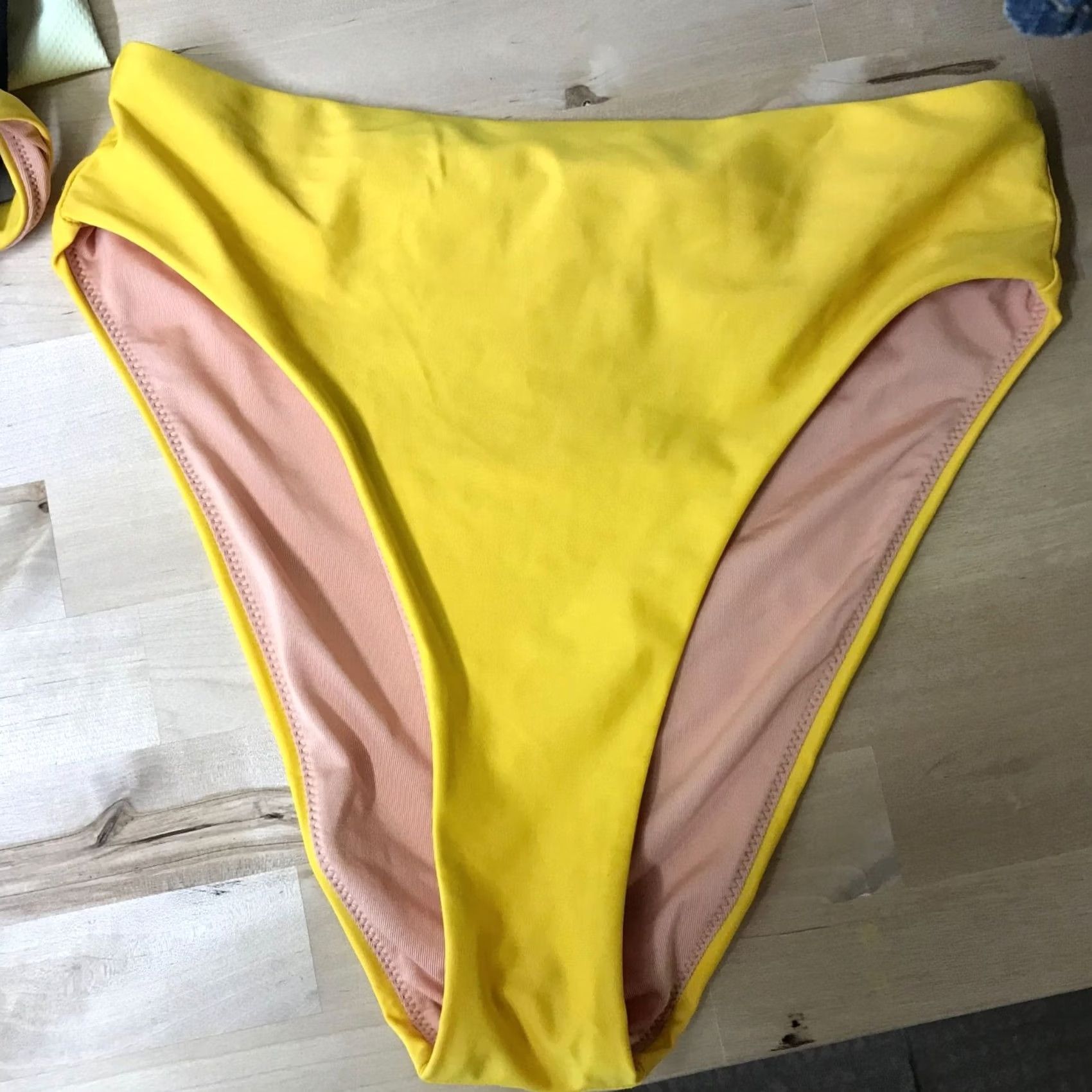 J.Crew J.CREW Women's Medium 2 Piece Bikini Swim Suit Yellow M - One Piece? Size M / US 6-8 / IT 42-44 - 7 Thumbnail