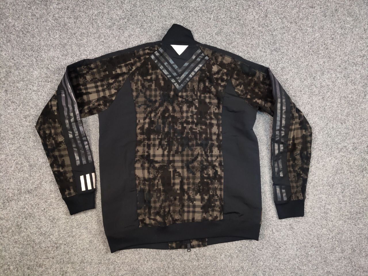 Adidas × White Mountaineering Adidas Originals White Mountaineering fleece Light Jacket Size US S / EU 44-46 / 1 - 13 Thumbnail