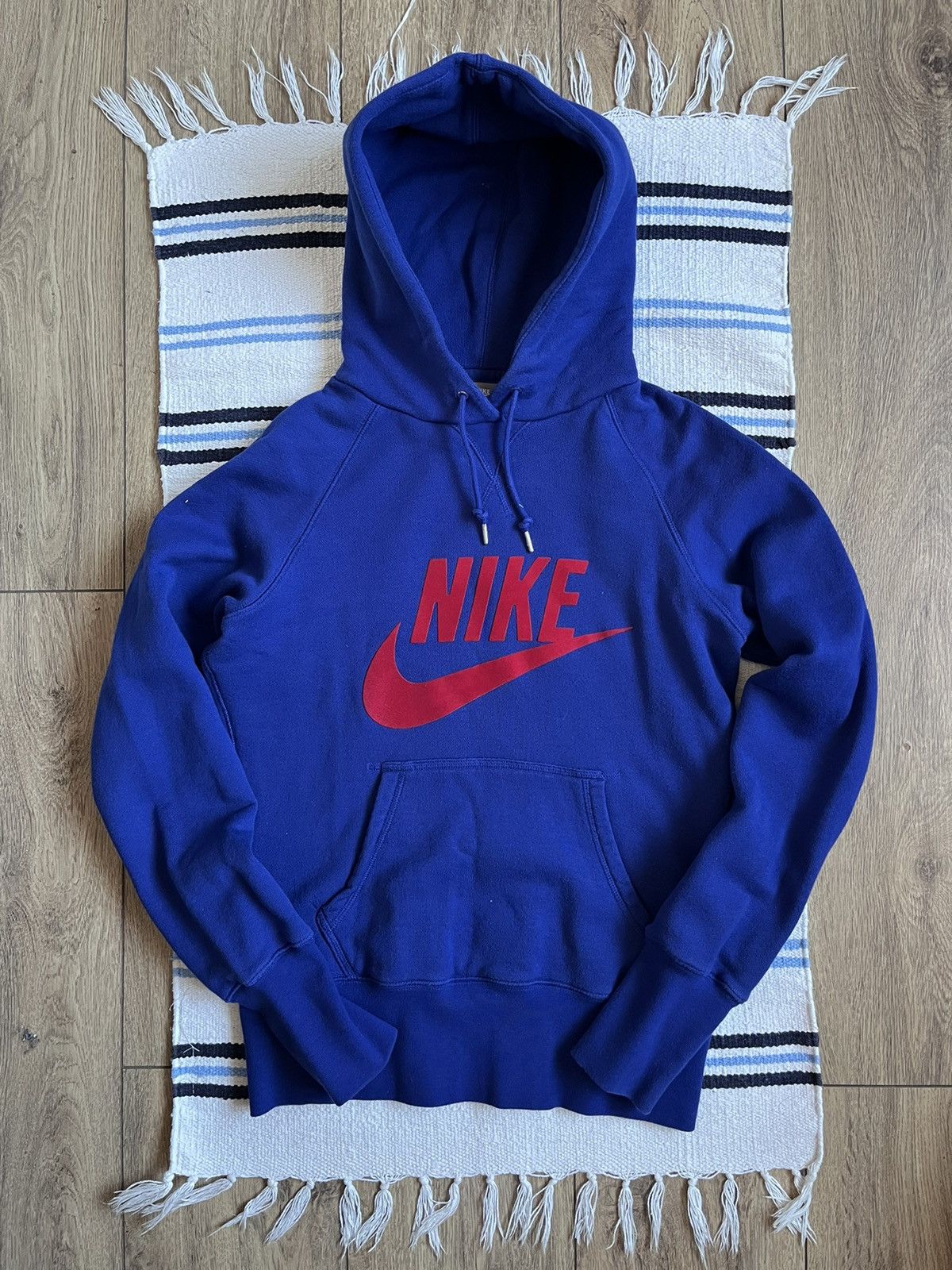 Nike Vintage Nike Y2K Blue Cotton Hoodie Big Velour Logo Size M Size US M / EU 48-50 / 2 - 1 Thumbnail