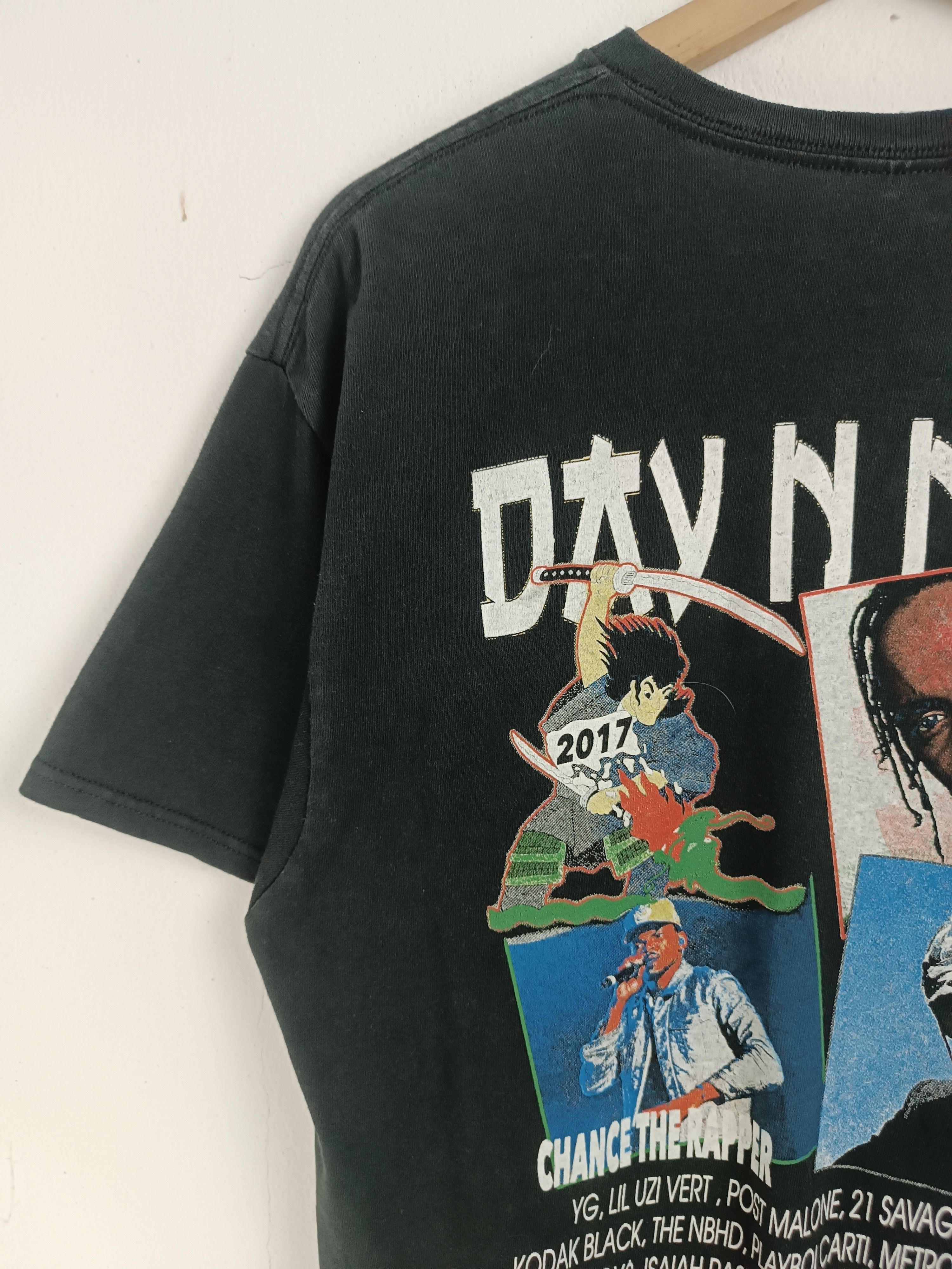 Rap Tees VINTAGE '17 DAY N NIGHT KENDRICK LAMAR TRAVIS SCOTT CHANCE Size US L / EU 52-54 / 3 - 10 Thumbnail