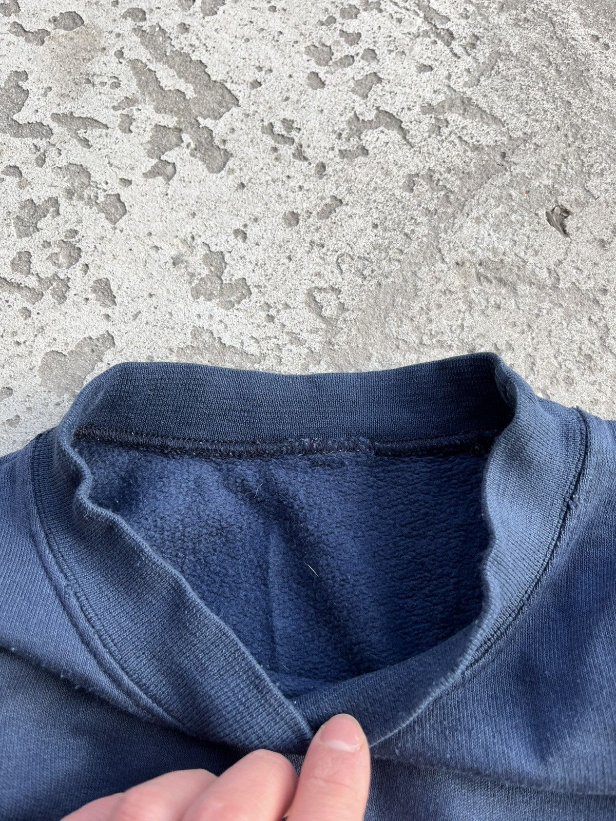 Japanese Brand × Valentino × Vintage 90s Valentino Big Logo Faded Cropped Baggy Boxy Sweatshirt Size US S / EU 44-46 / 1 - 13 Thumbnail