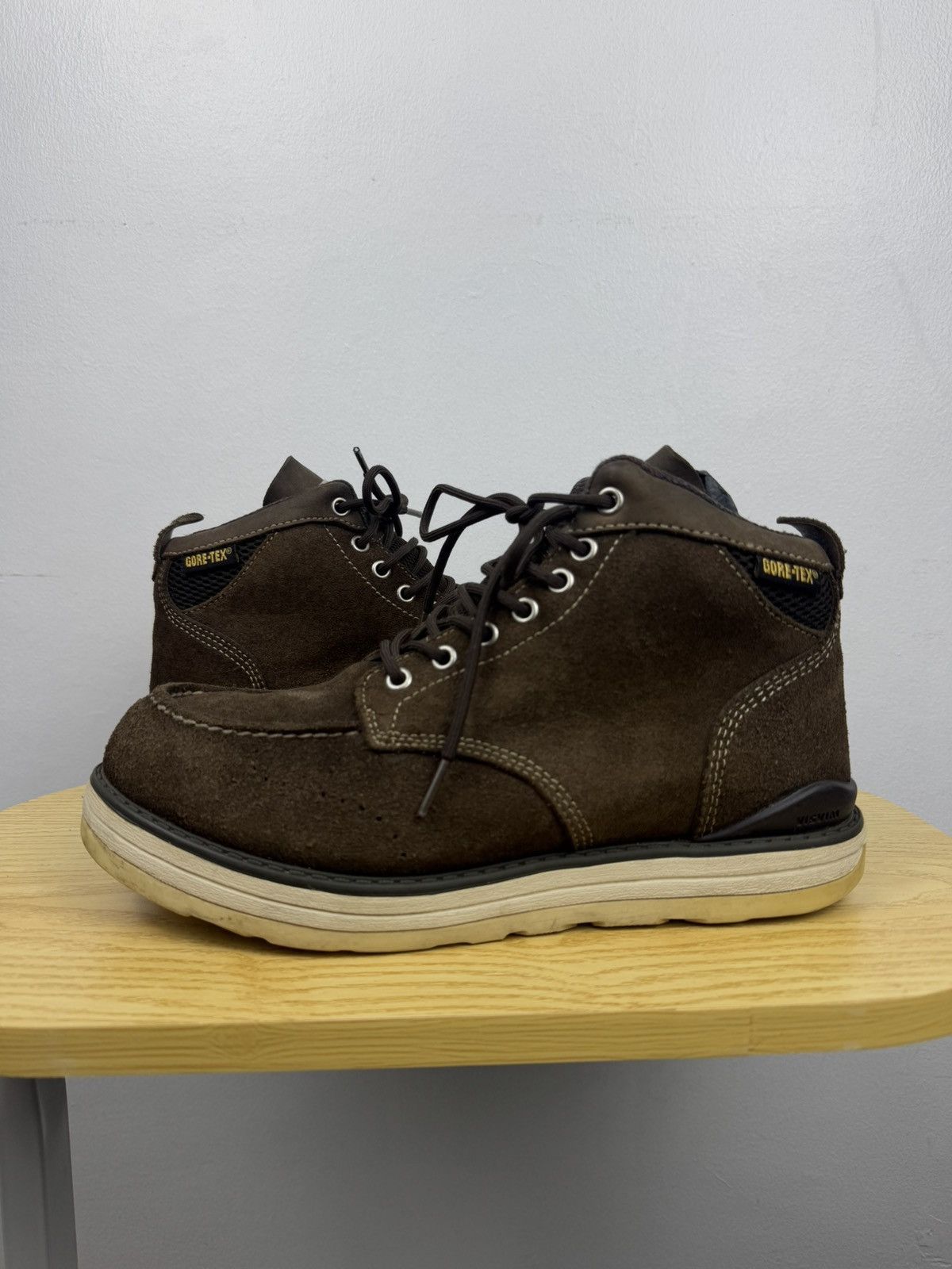 Visvim Visvim - Gore-Tex - Hole Moc Toe Boots Size US 9 / EU 42 - 4 Thumbnail