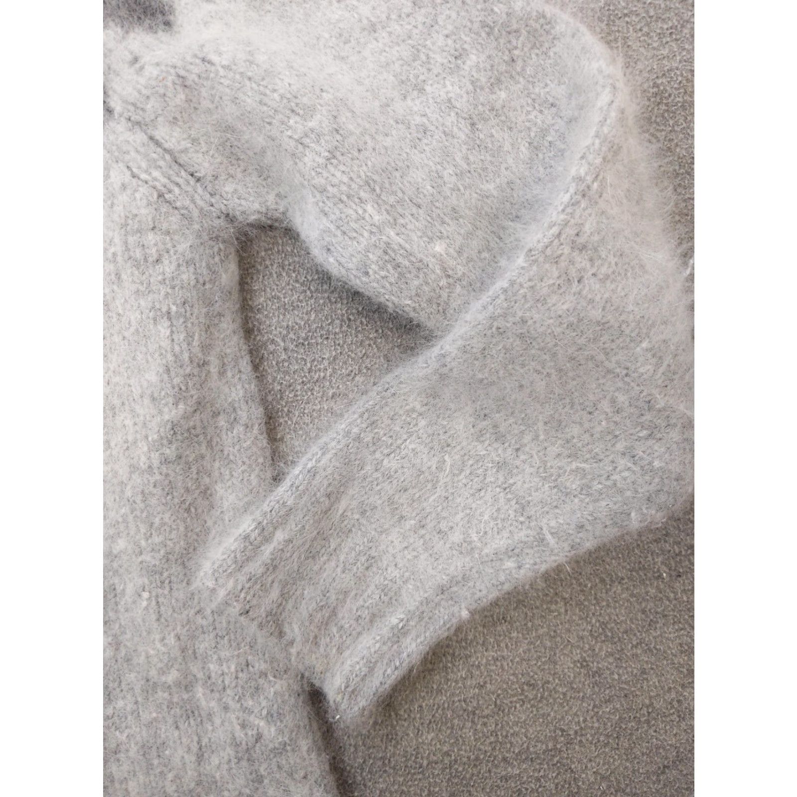 Vintage VINTAGE White Stag Sweater Womens Small Gray Fair Isle Angora Wool Pullover 90s Crew Neck Knit Heavyweight Casual Wool Women Small Size S / US 4 / IT 40 - 2 Thumbnail