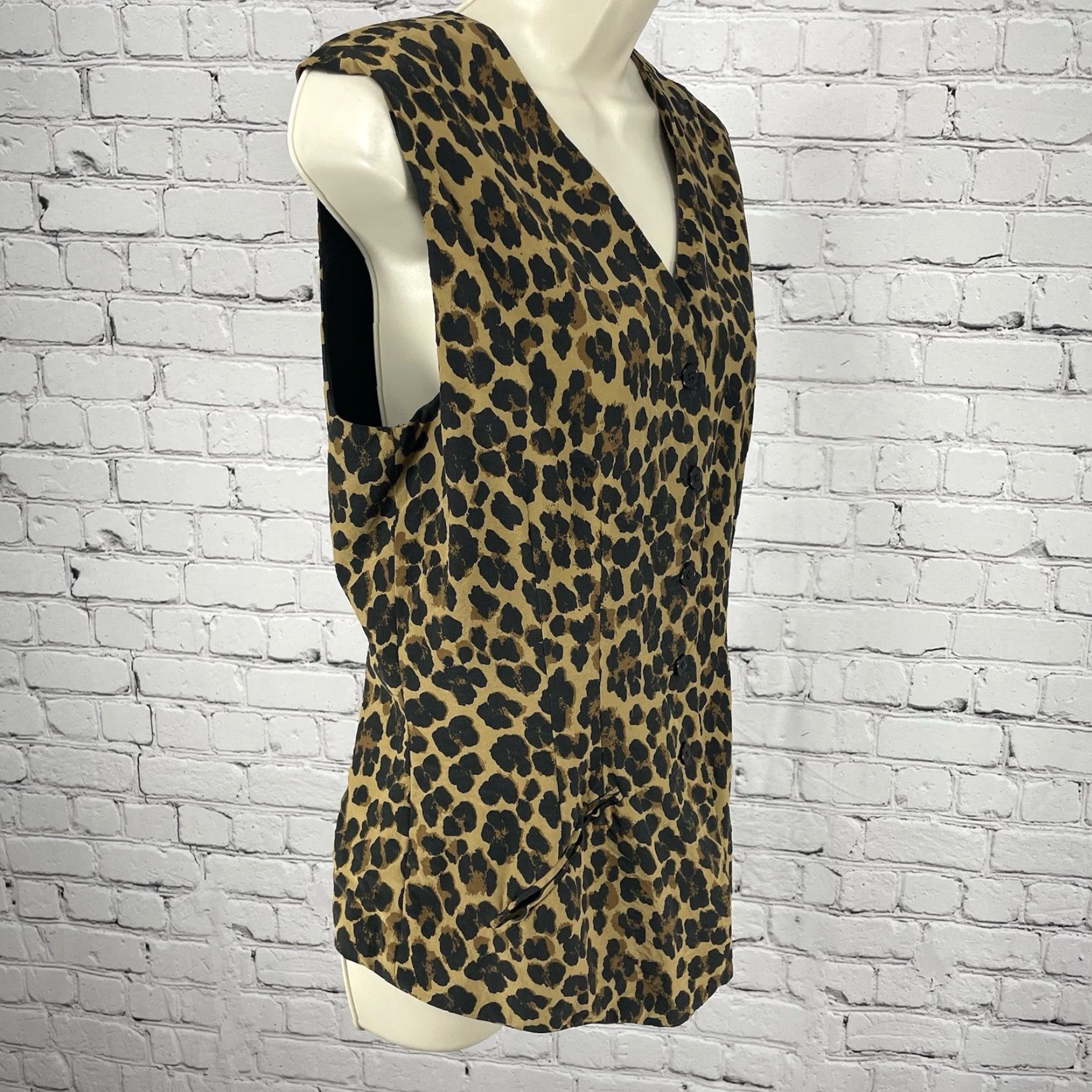 Bloomingdale’s Vest Shirt 10 Multicolor Leopard 100% Silk Button Up Lined Top Women (Regular) Vintage No