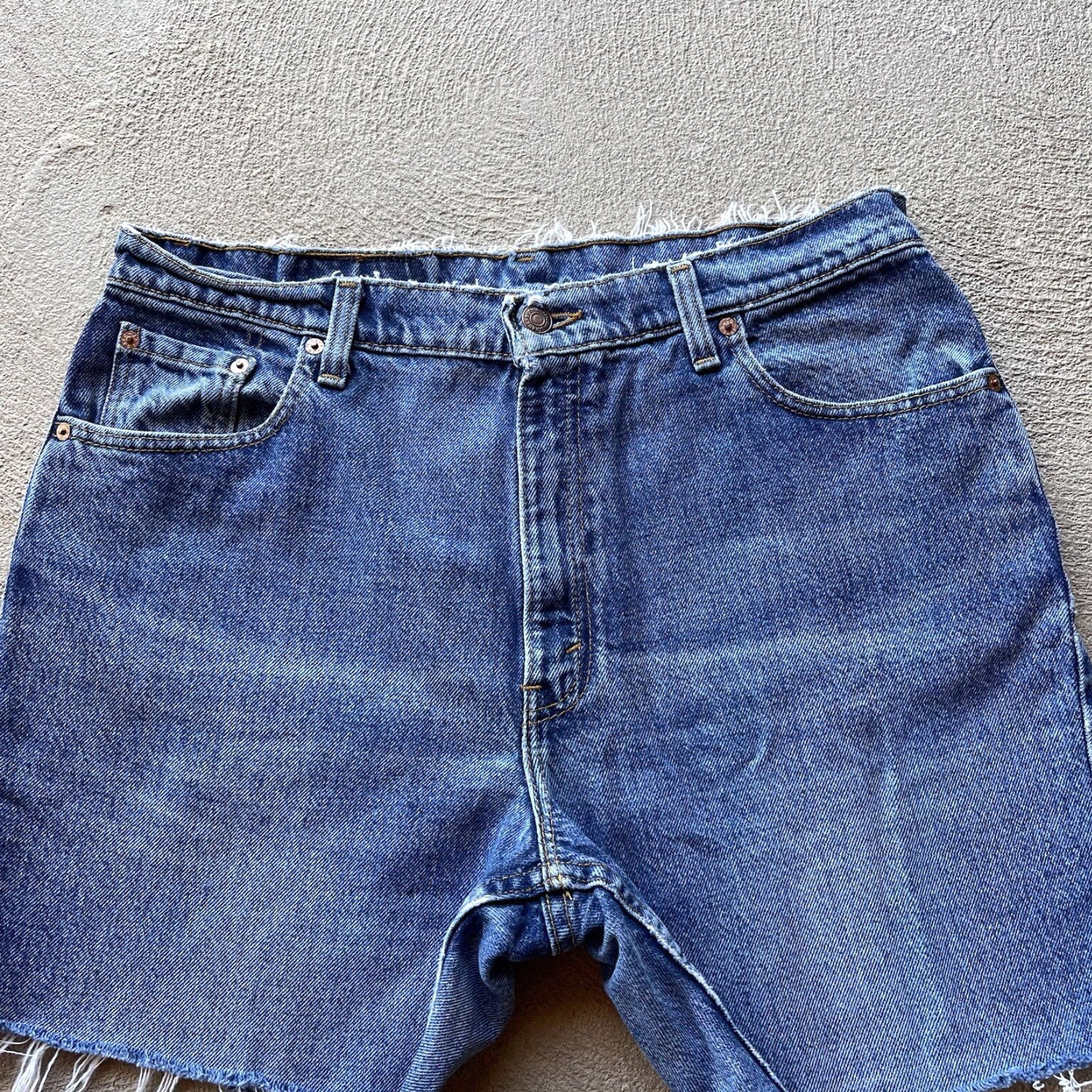 Levi's VINTAGE Levi's Shorts 34 Blue Denim Cut-Off Baggy 90s Womens Size 24" / US 00 / IT 34 - 2 Thumbnail