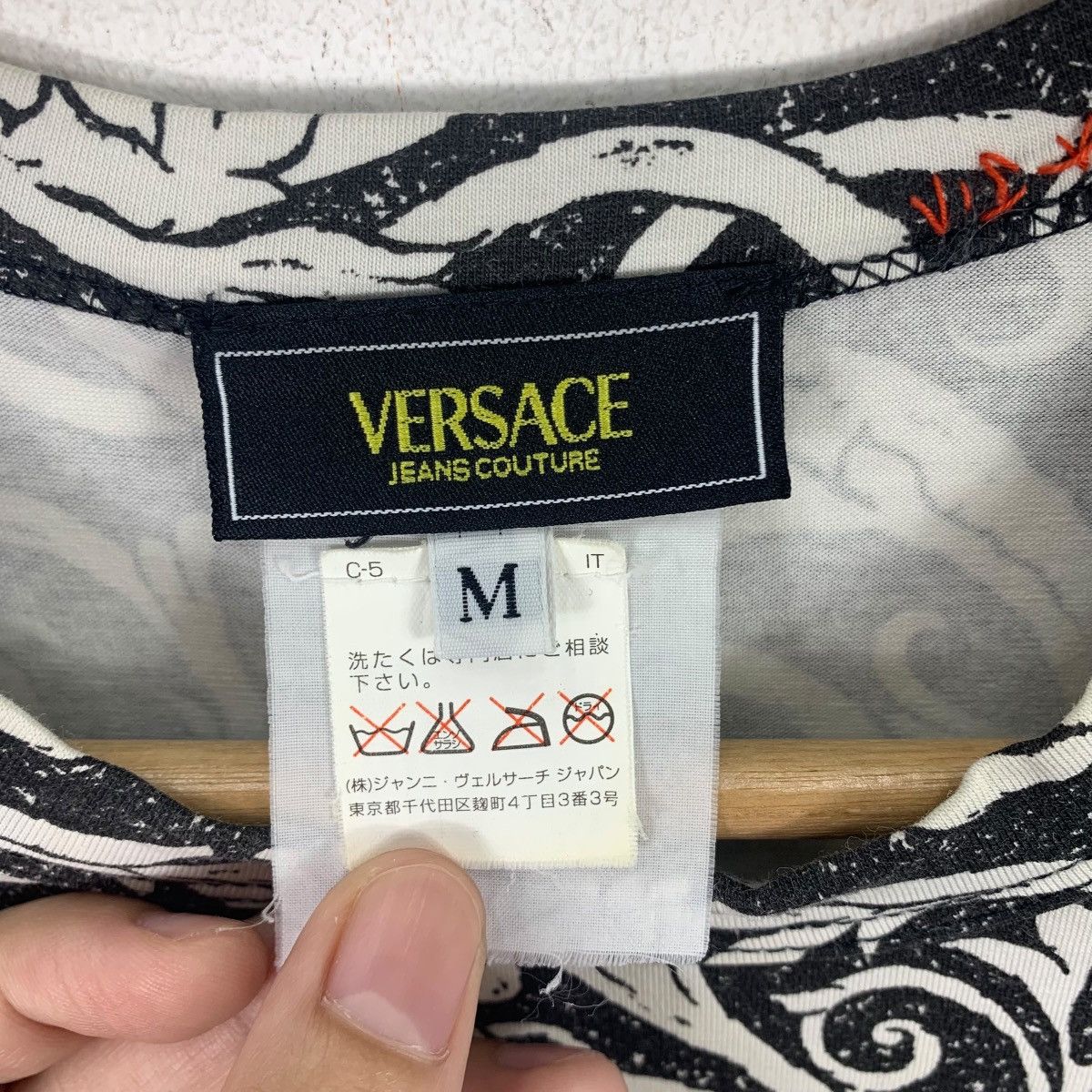 Designer × Versace × Vintage Vintage VERSACE JEANS COUTURE full printed tee Size US M / EU 48-50 / 2 - 3 Thumbnail