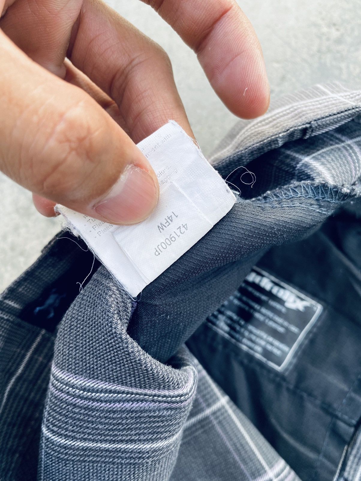 Oakley Vintage Oakley Plaid Cargo Pants Distressed Size 30" / US 8 / IT 44 - 11 Thumbnail