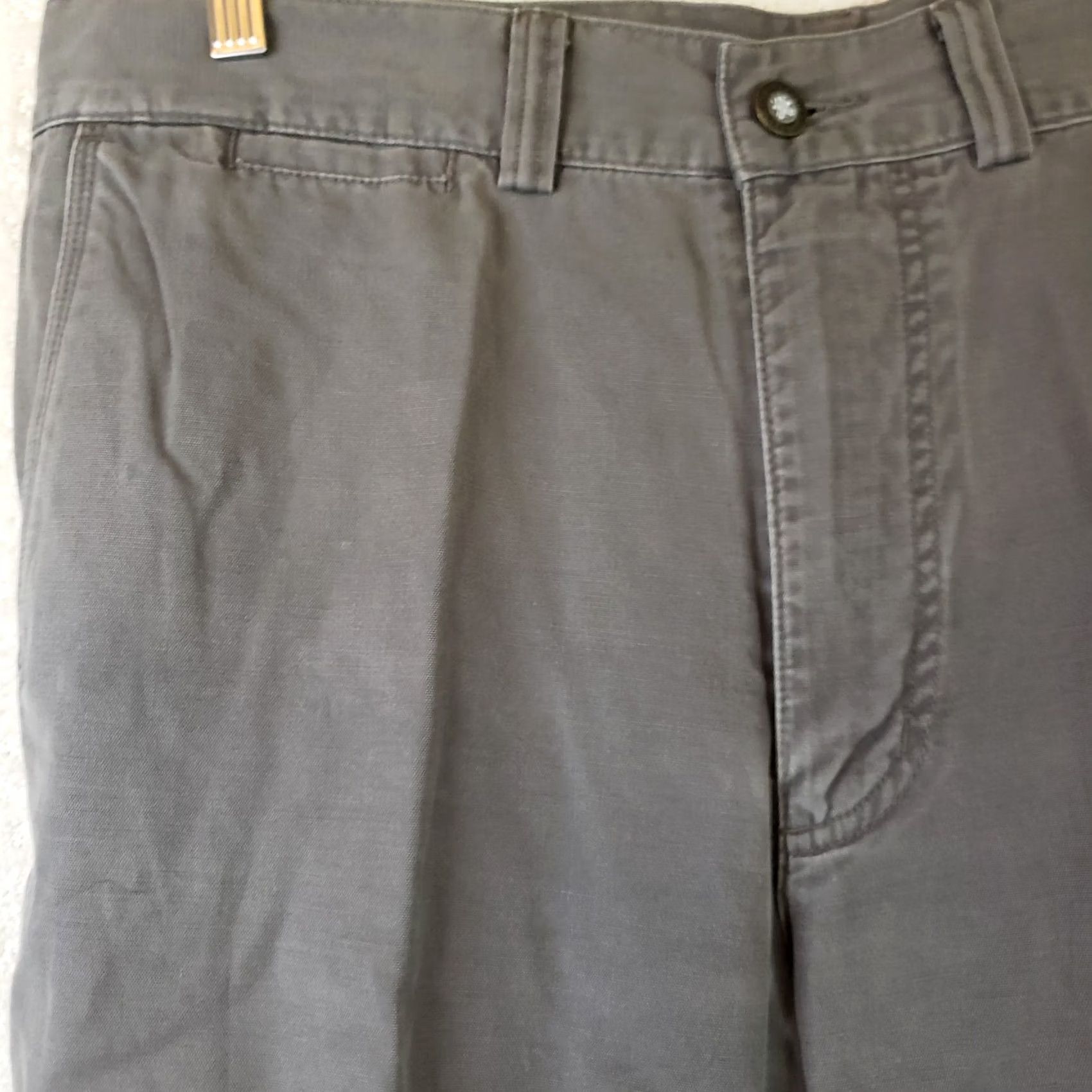 Patagonia Patagonia Men’s 36X30 Grey Pants 100% Cotton Casual Comfortable Flat Front Zip 5-Pocket Logo Straight Leg Regular Fit Size US 36 / EU 52 - 4 Thumbnail