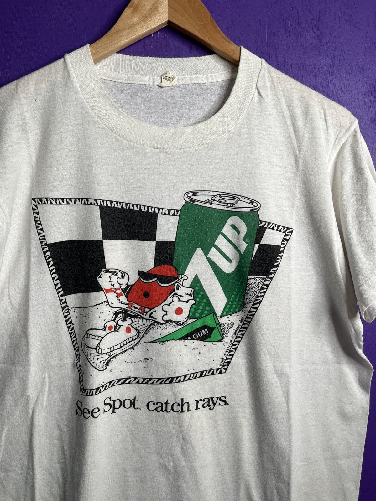 Vintage Vintage 80s 7up catch rays beach t-shirt Size US L / EU 52-54 / 3 - 3 Thumbnail